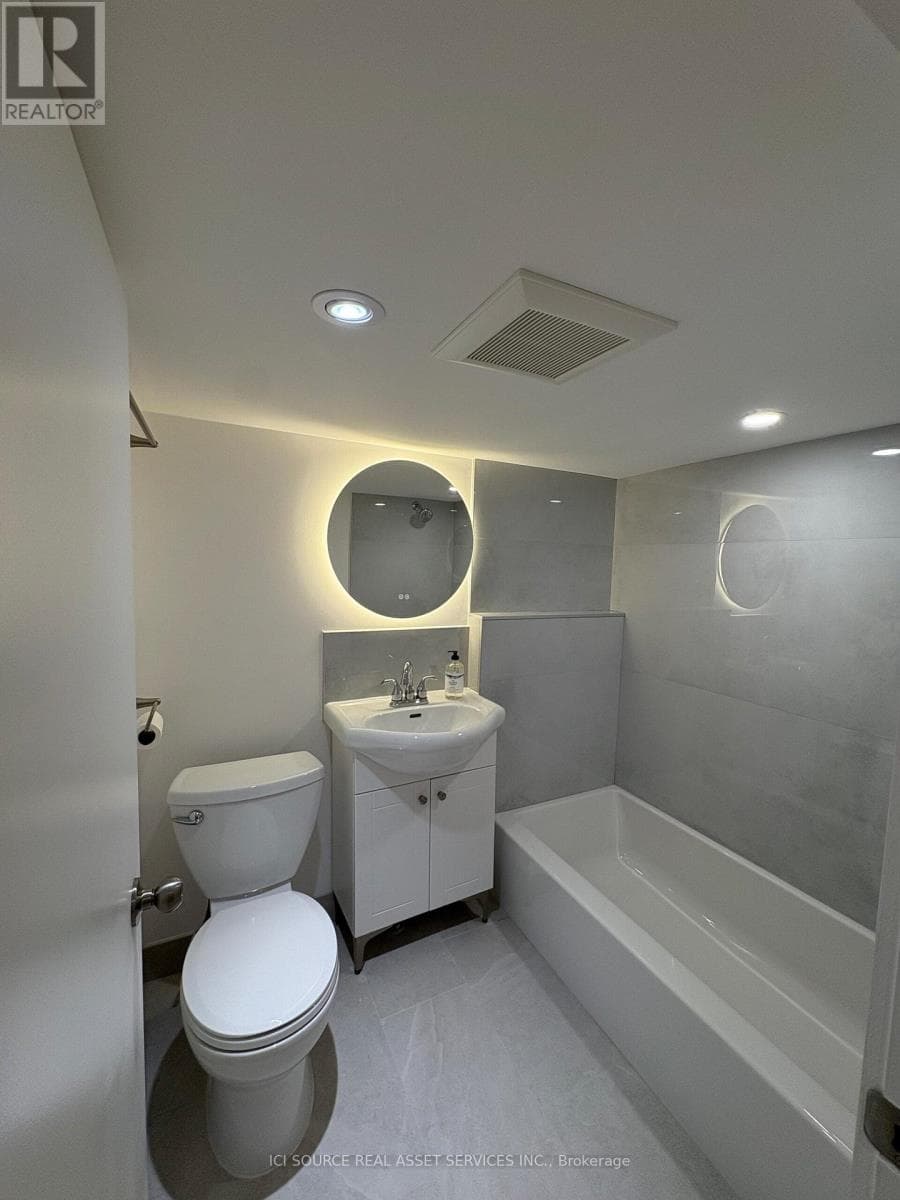 858 Manning Avenue - Photo 1