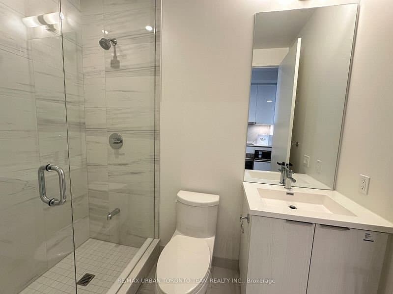 8 Interchange Way - Photo 4