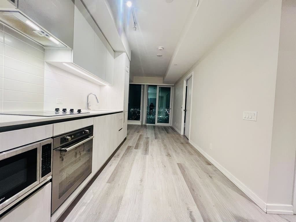 7890 Jane Street - Photo 4