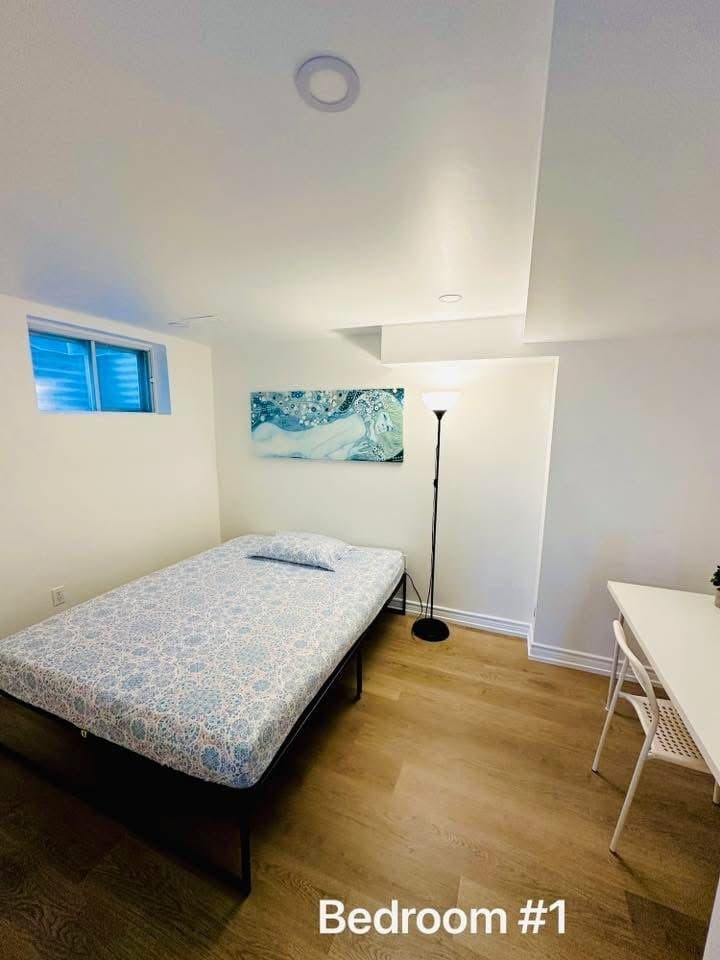 249 Paisley Boulevard West - Photo 2