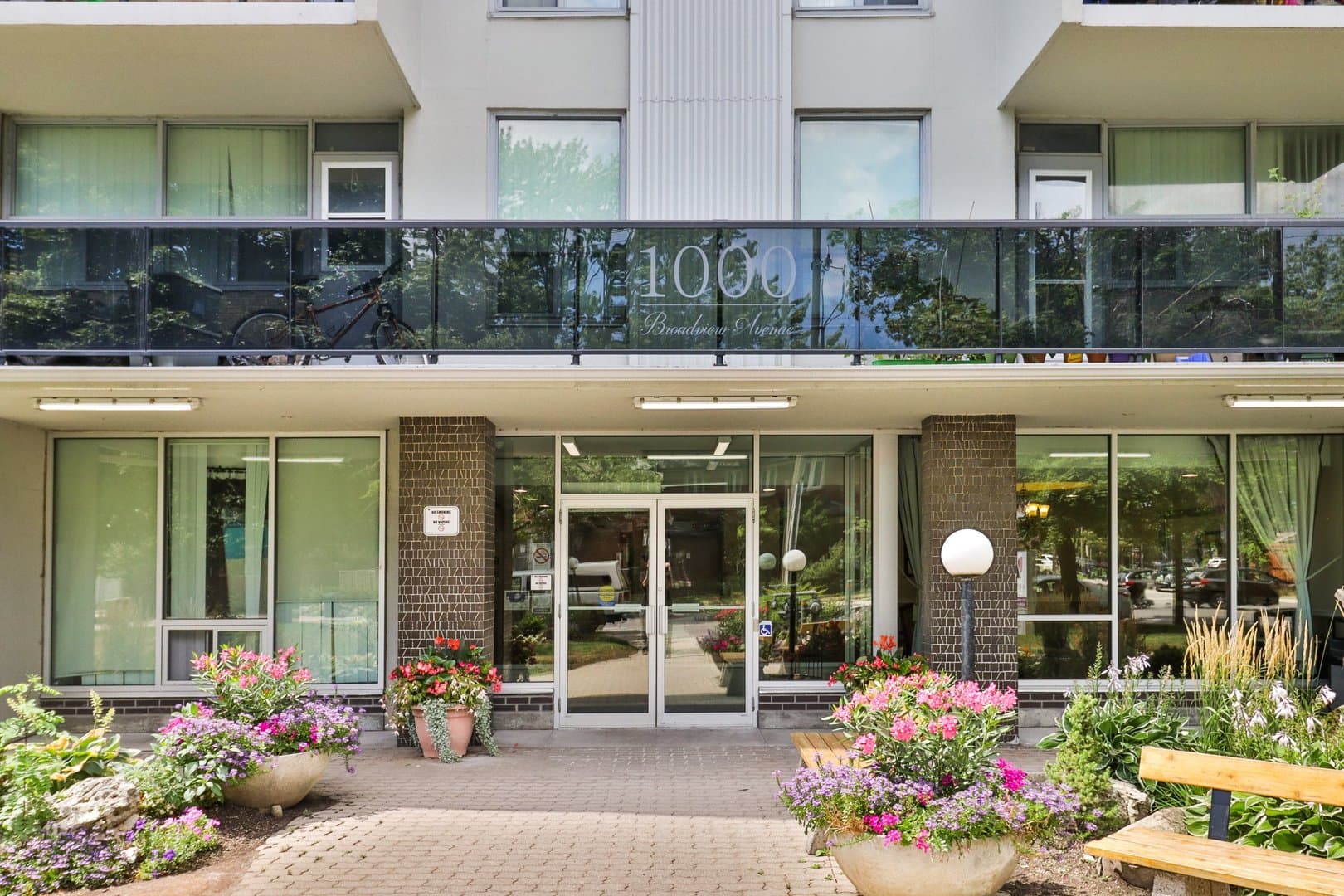 1000 Broadview Avenue - Photo 2