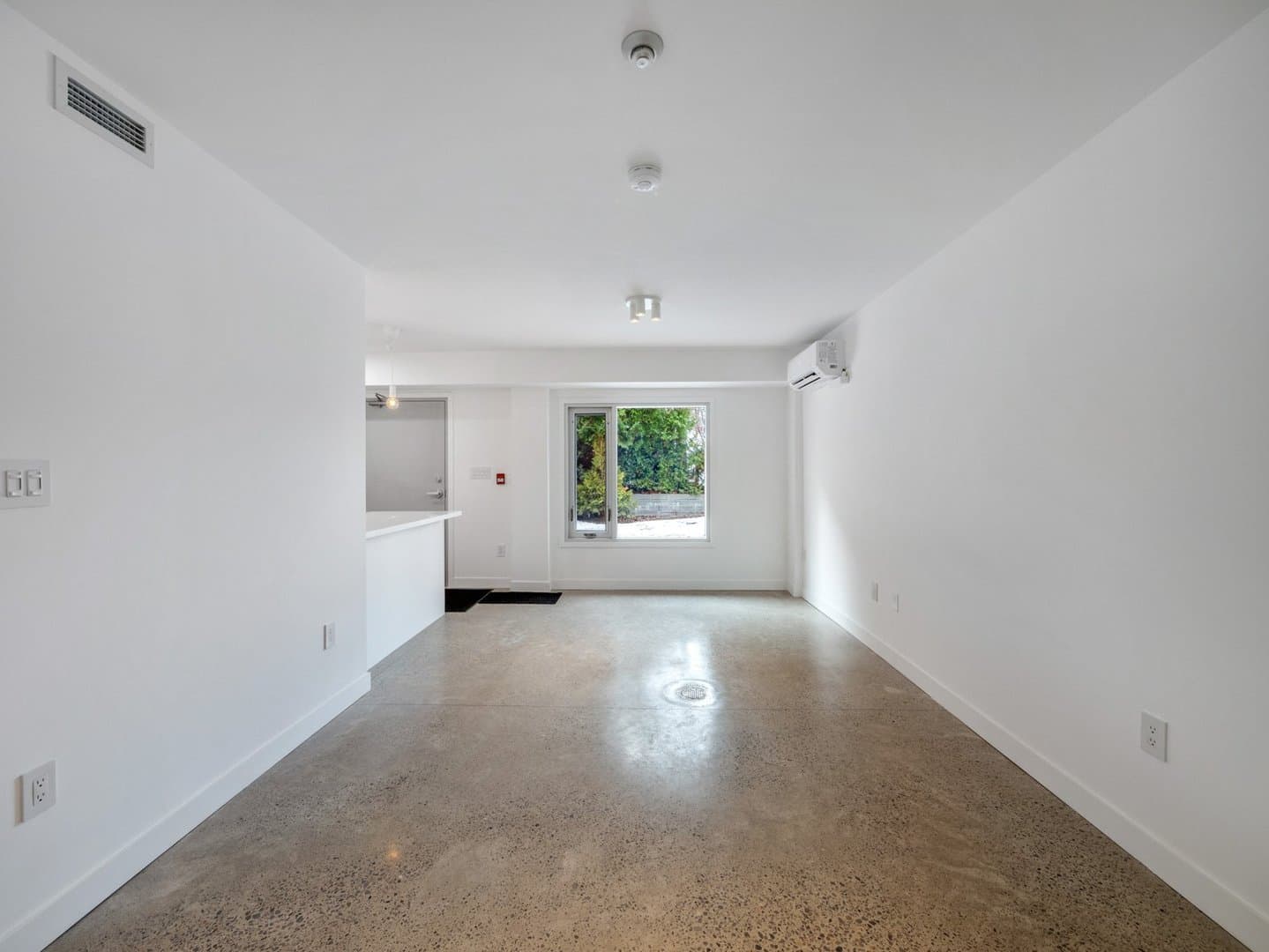 325 Sammon Avenue - Photo 3