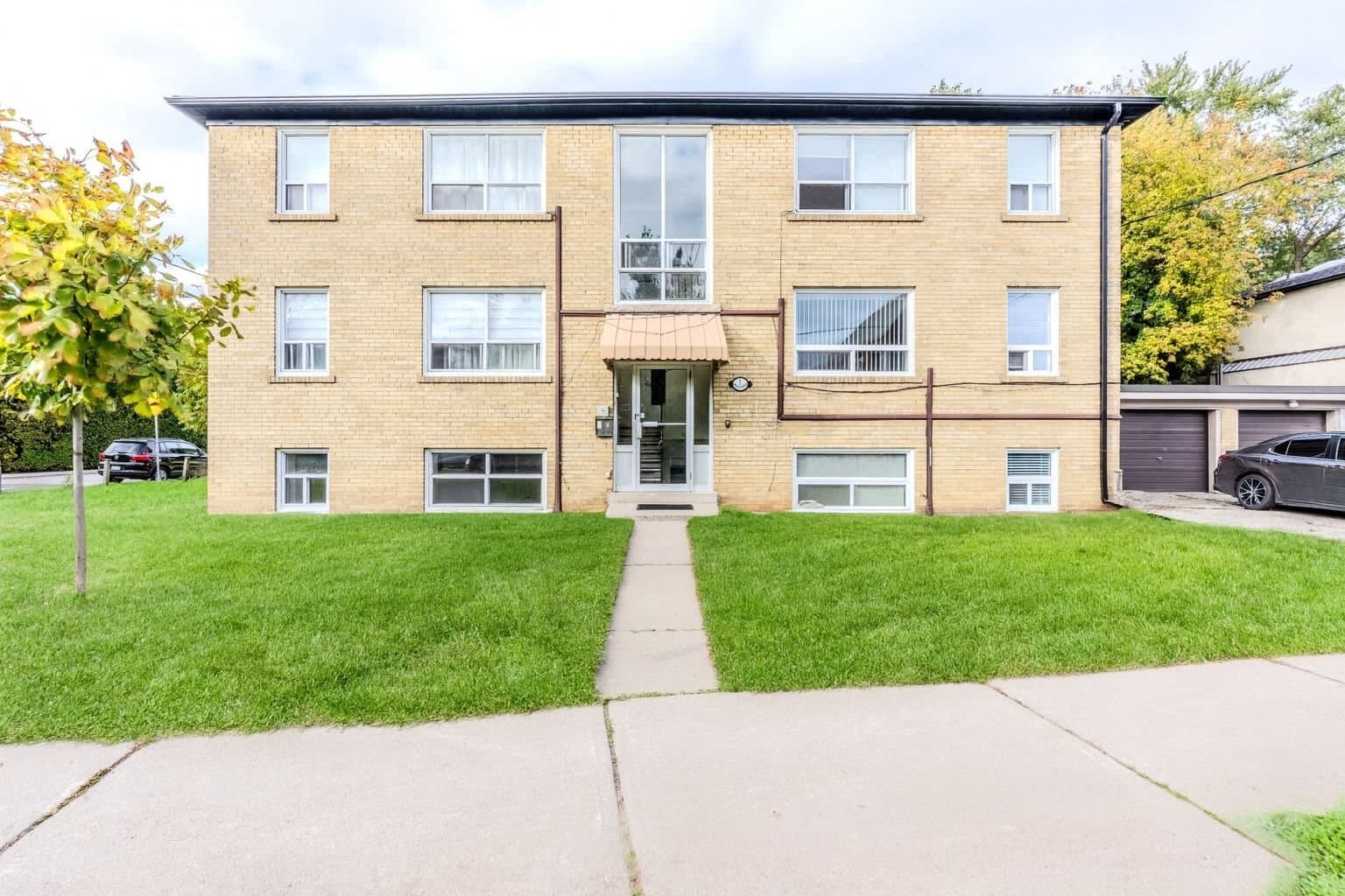 1 Hassard Avenue