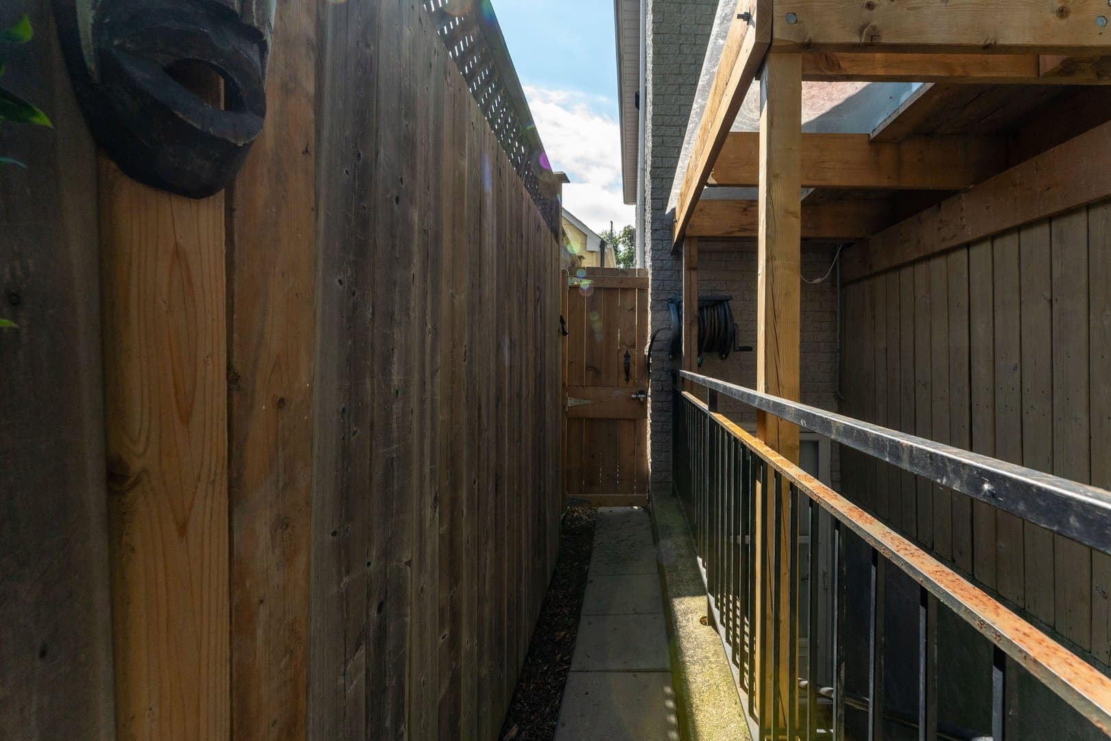 180 Holborne Avenue - Photo 3