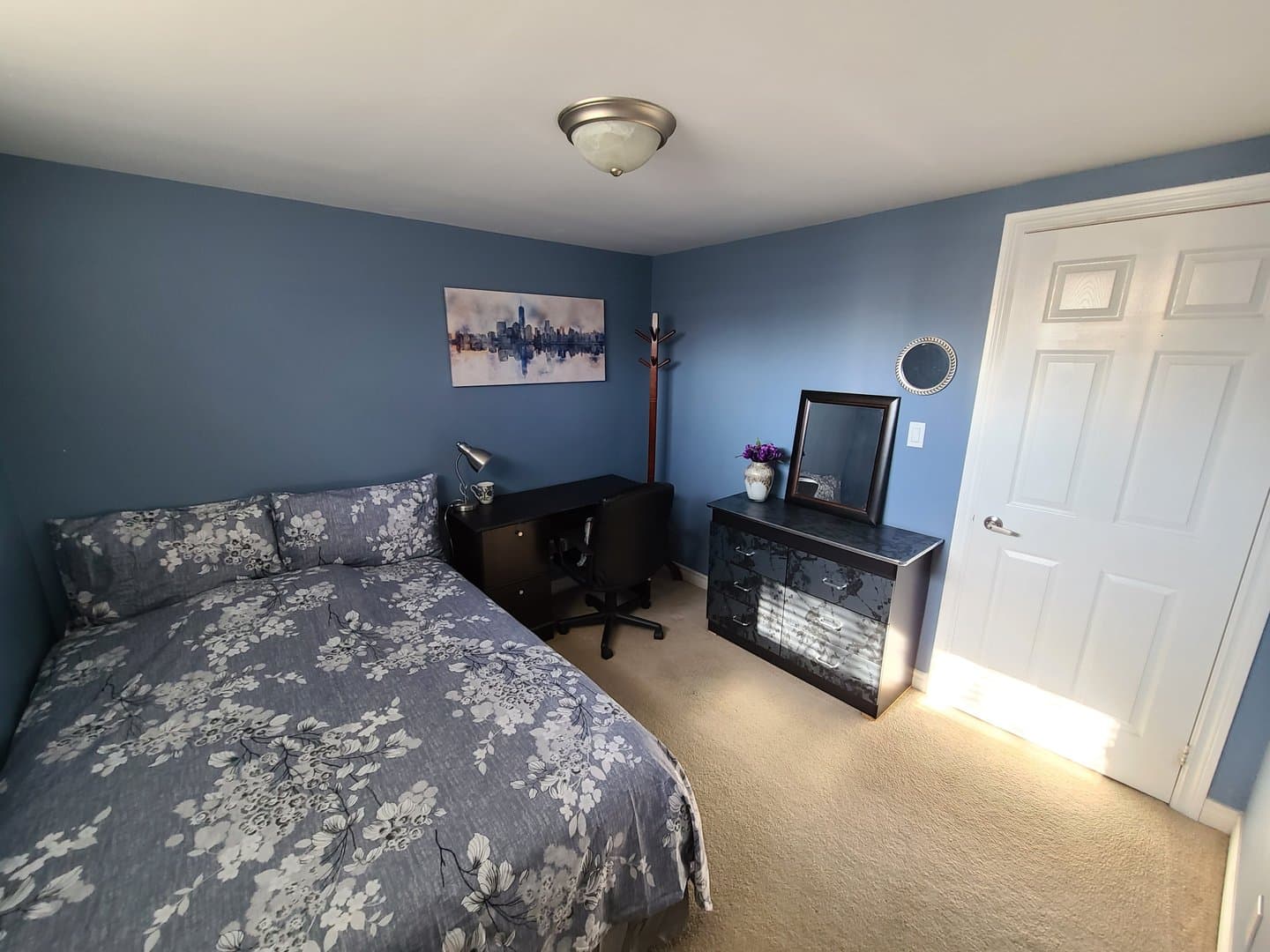 Dixington Crescent - Photo 4