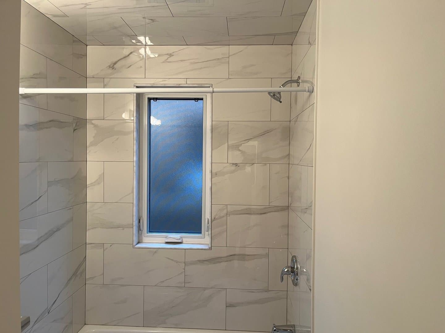 864 Browns Line - Photo 3
