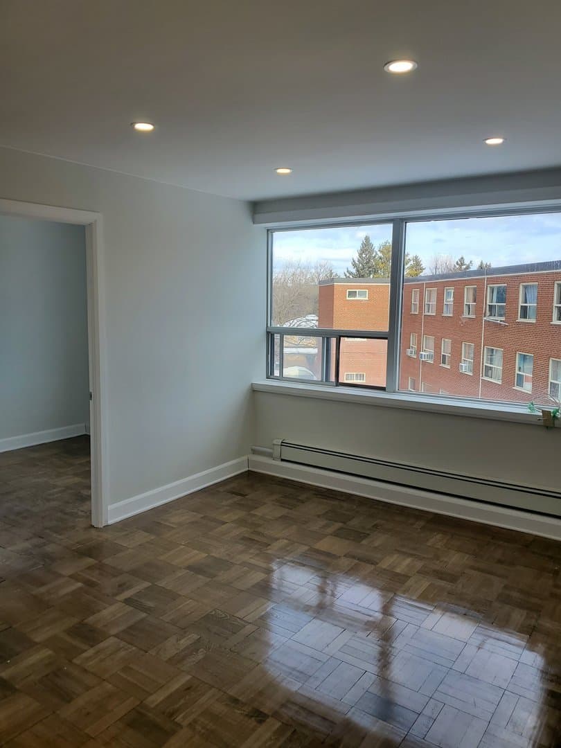 8 Kings Point Drive - Photo 2