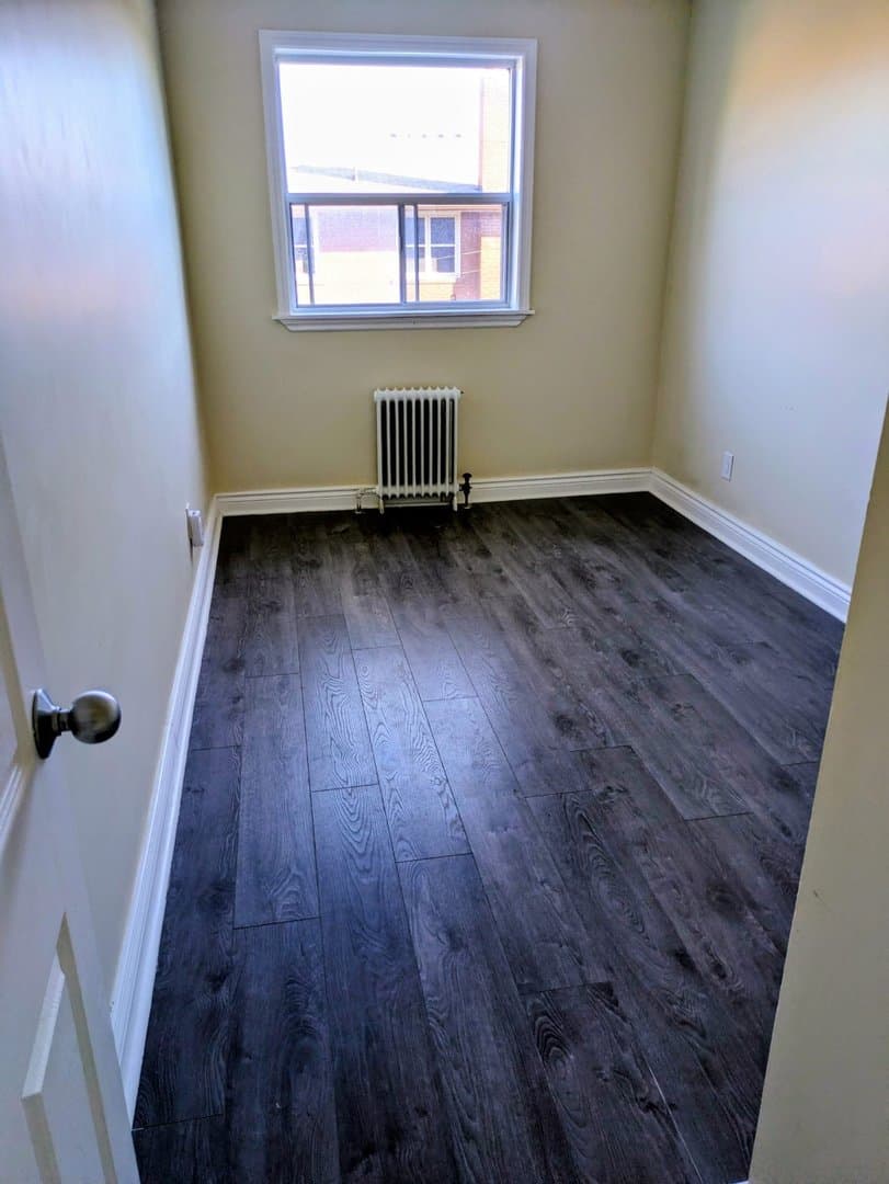 100 Browns Line - Photo 2