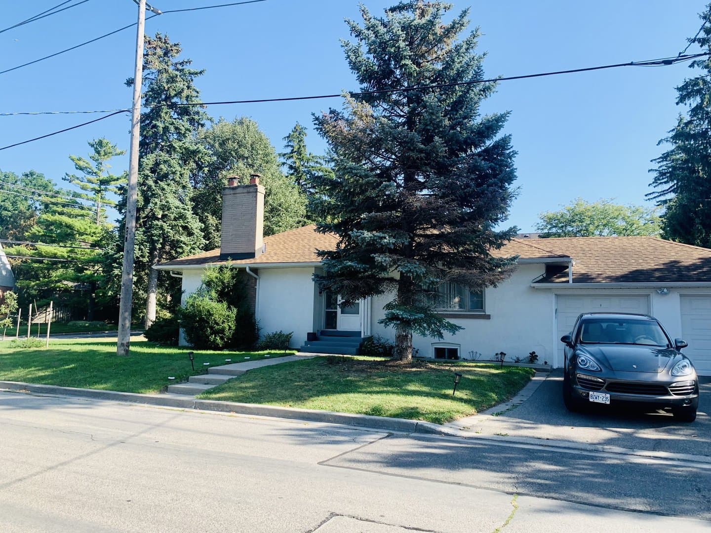 30 Jopling Avenue North - Photo 1