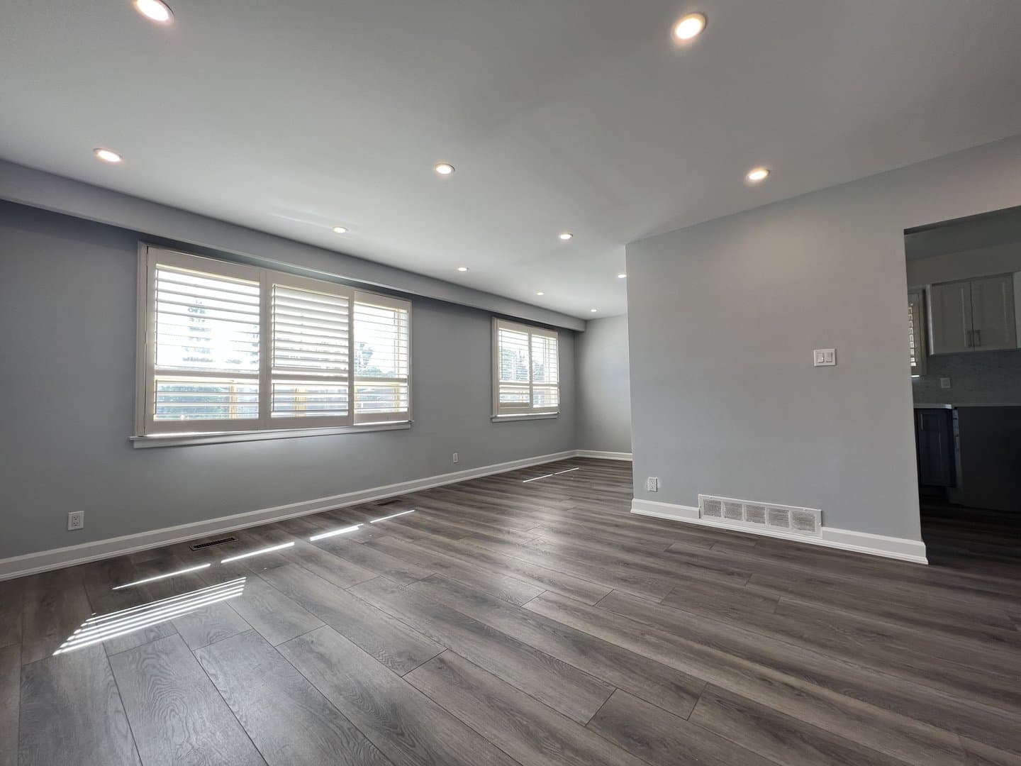 272 The Westway - Photo 4