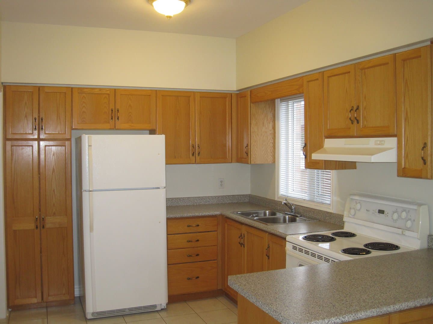 52 Jellicoe Avenue - Photo 4