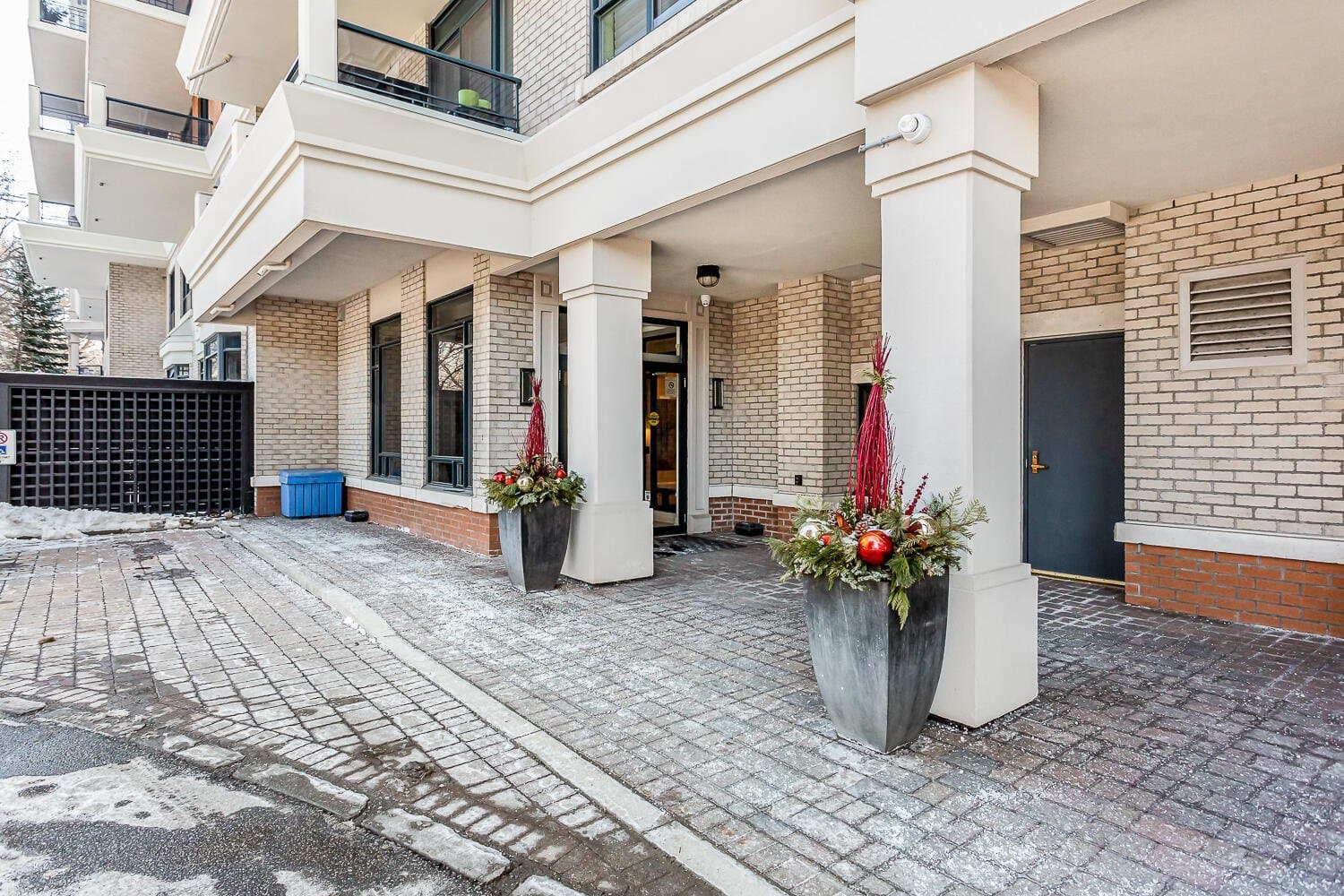 2 Aberfoyle Crescent - Photo 3