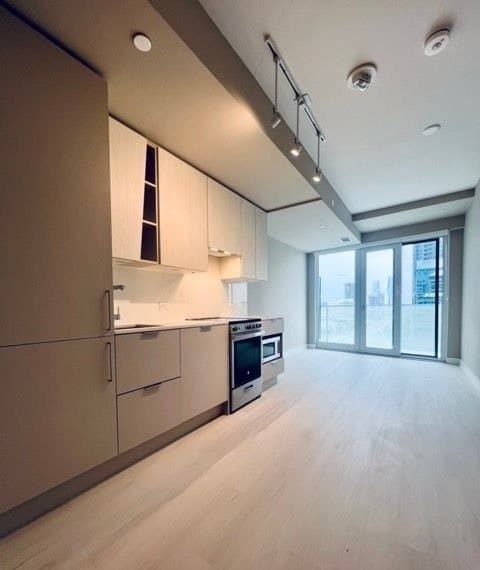 3900 Confederation Parkway - Photo 3