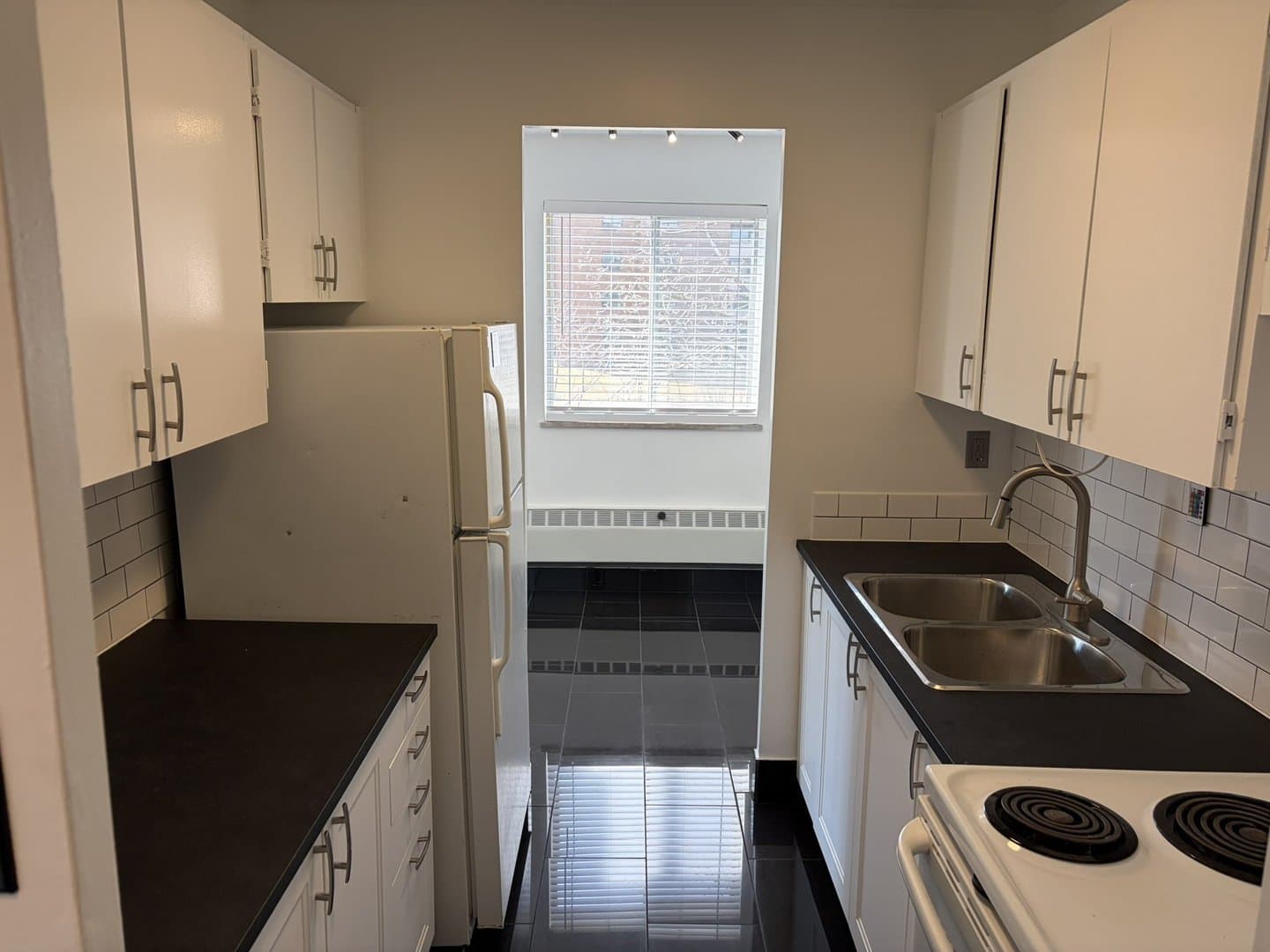 1835 Bloor Street - Photo 2