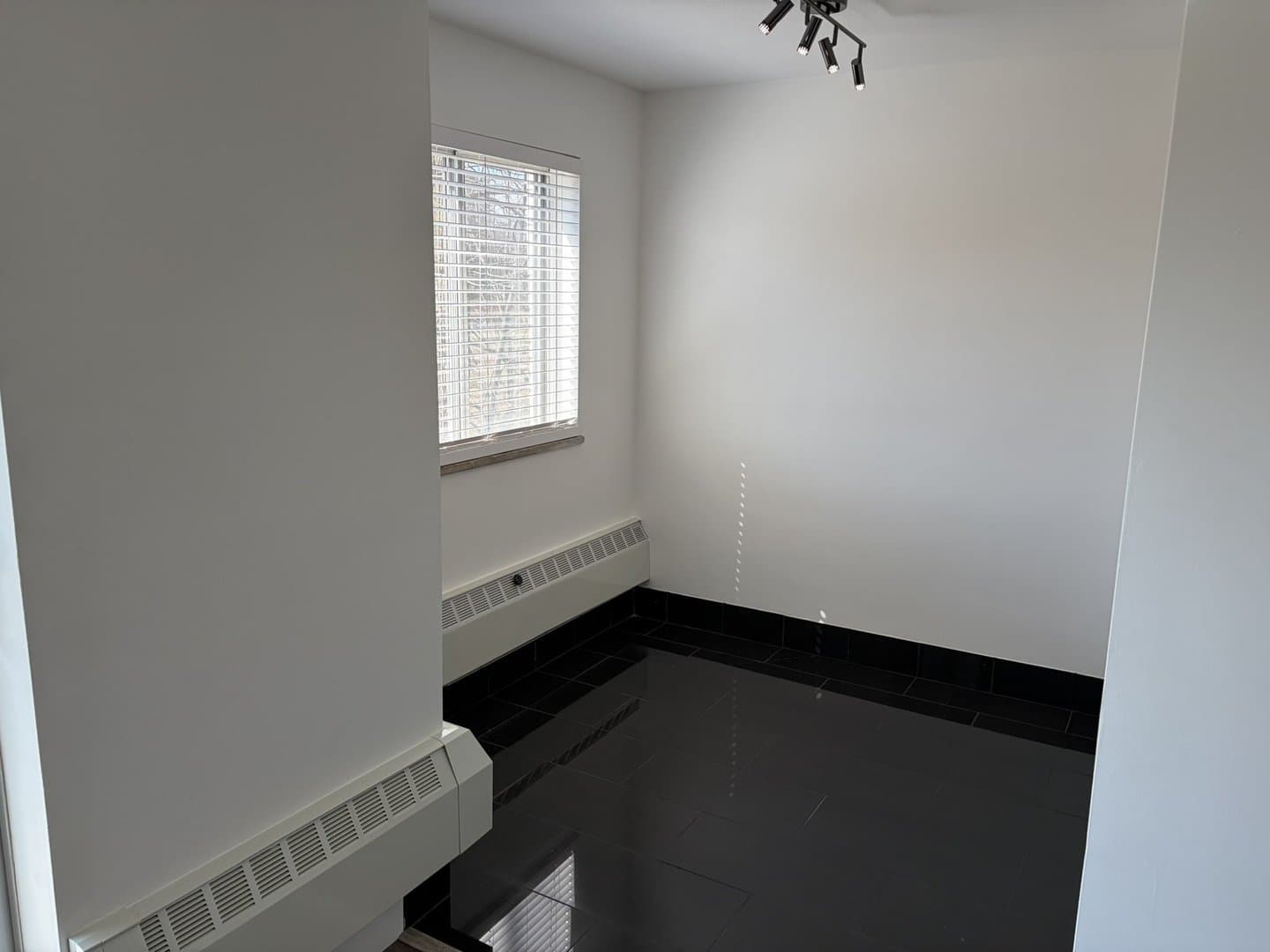 1835 Bloor Street - Photo 3