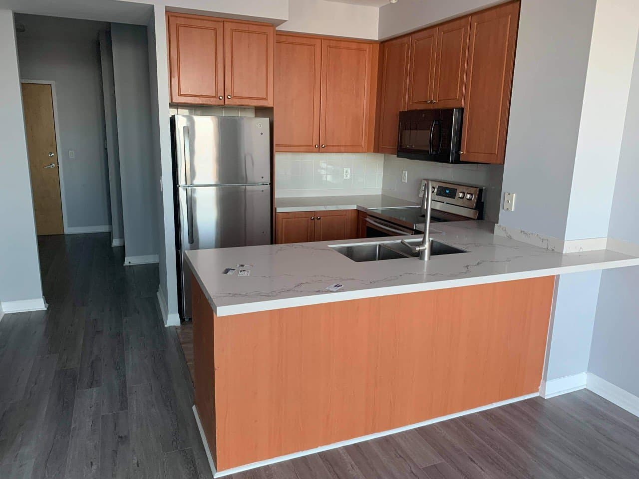 220 Burnhamthorpe Road West - Photo 1