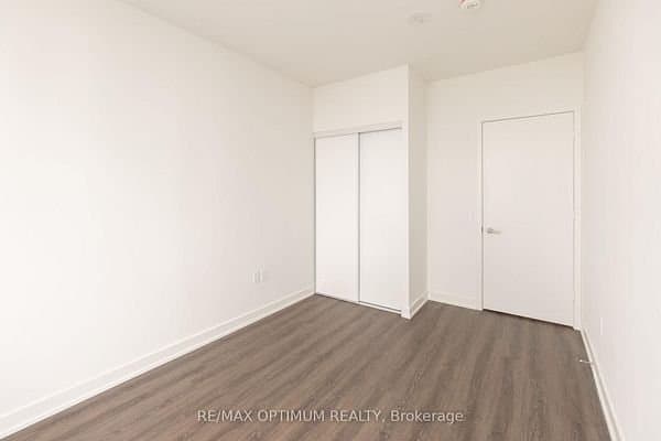 448 Burnhamthorpe Road West - Photo 4