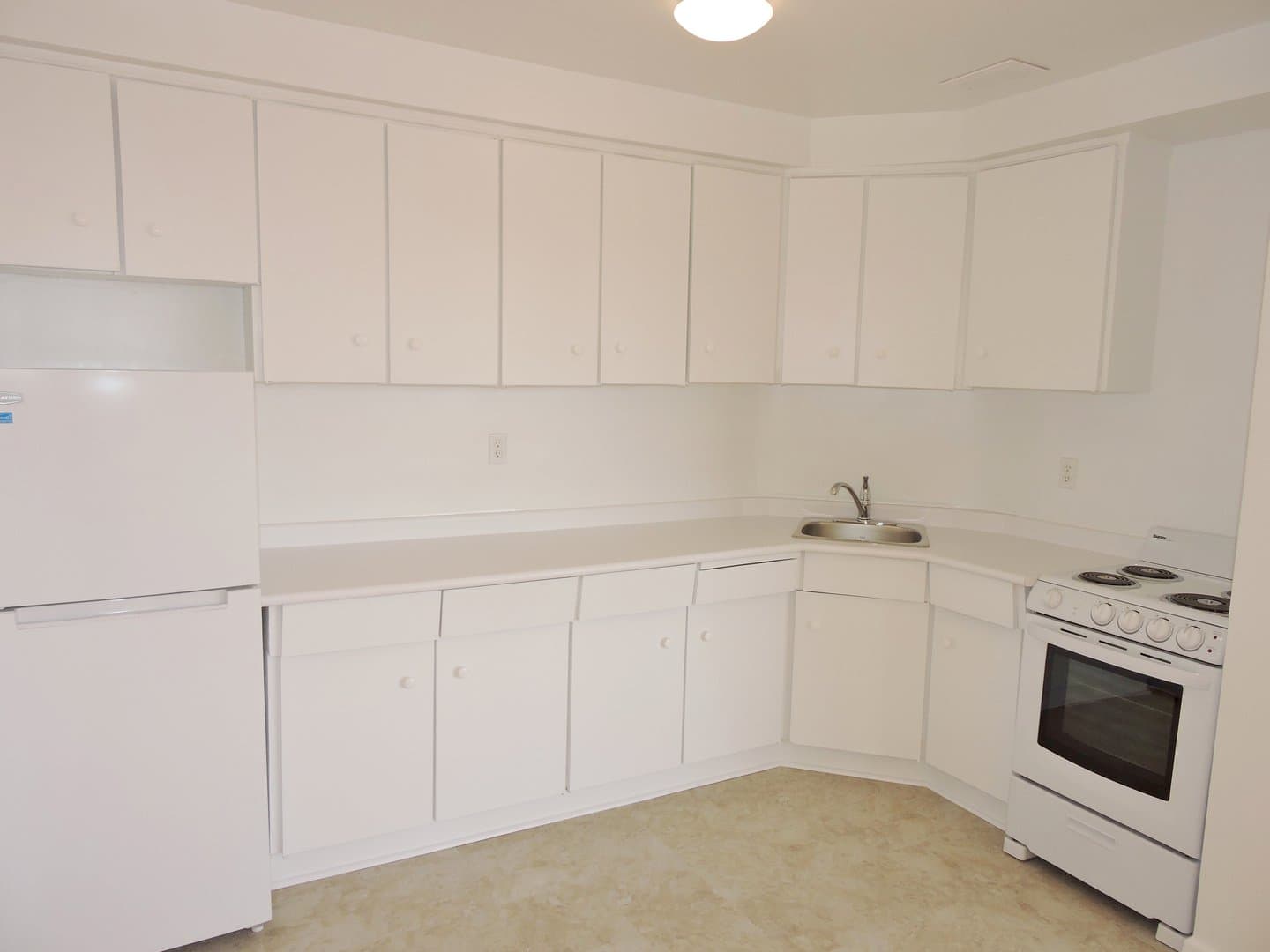 3089 Jaguar Valley Dr - Photo 2