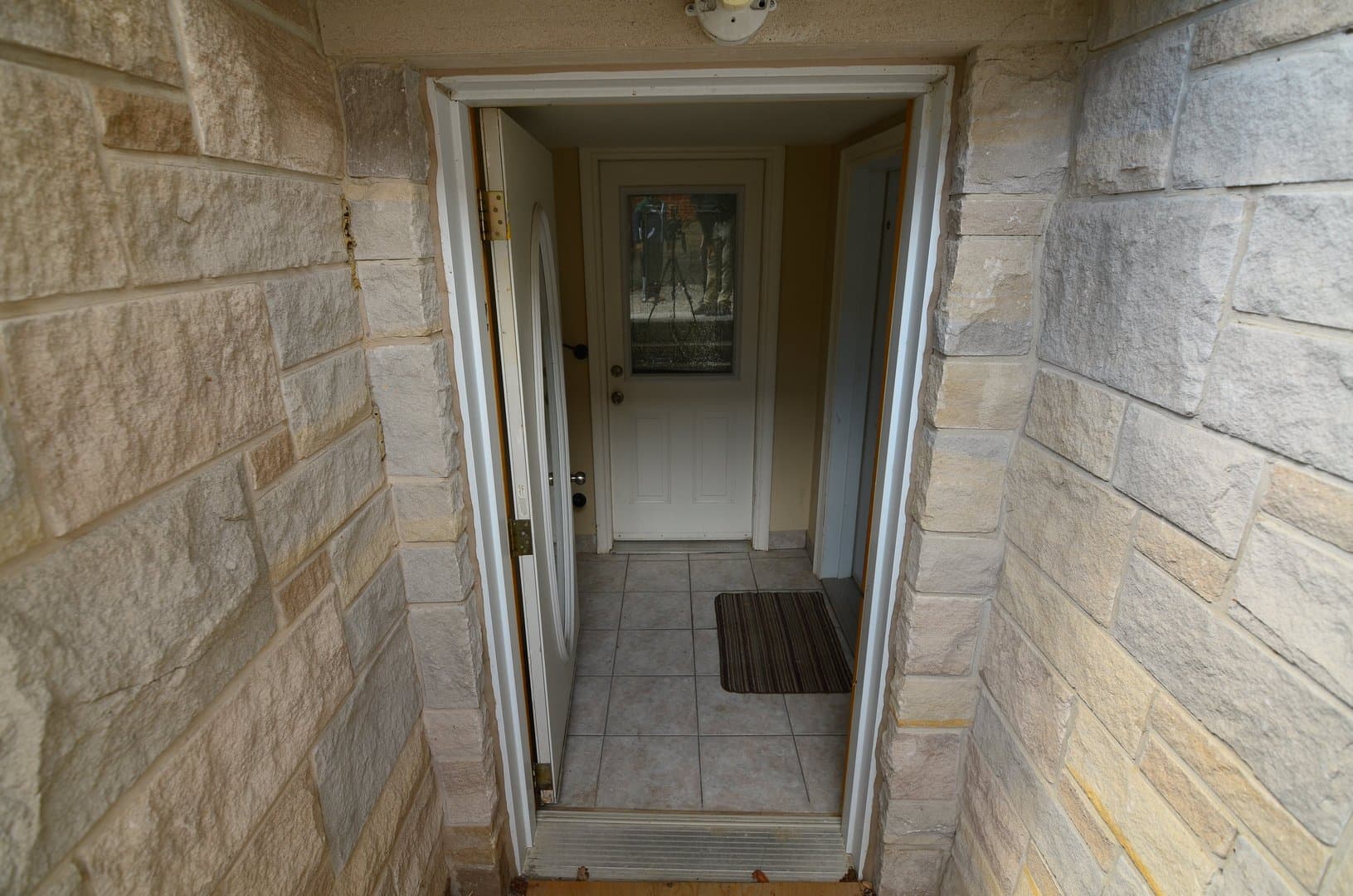 1041 Haig Boulevard - Photo 3