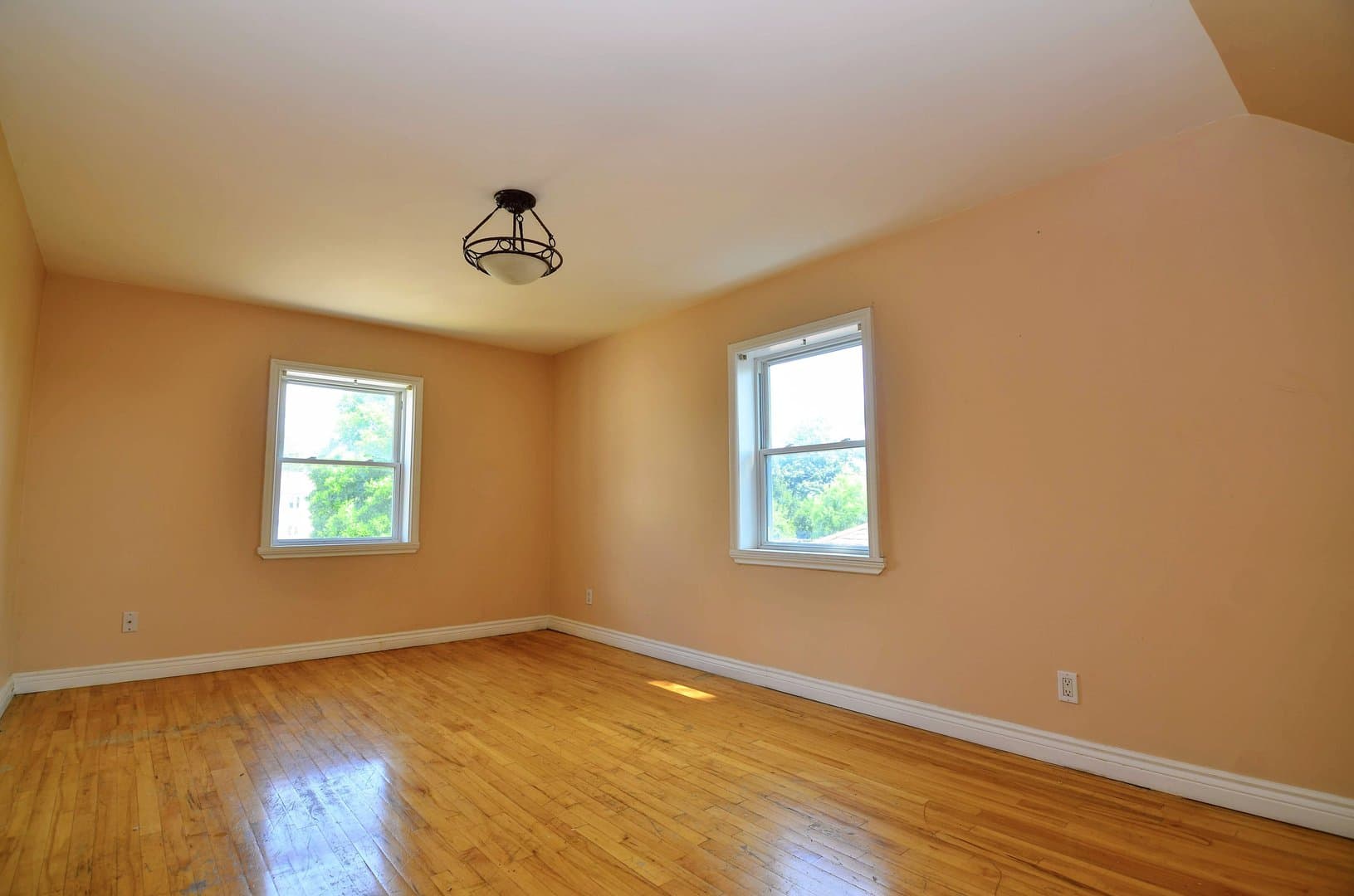 1041 Haig Boulevard - Photo 3