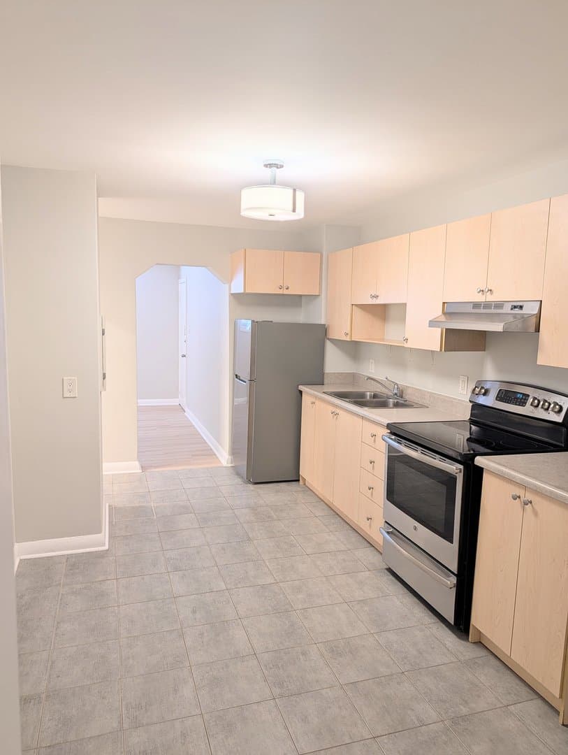 22 Peter Street South - Photo 1