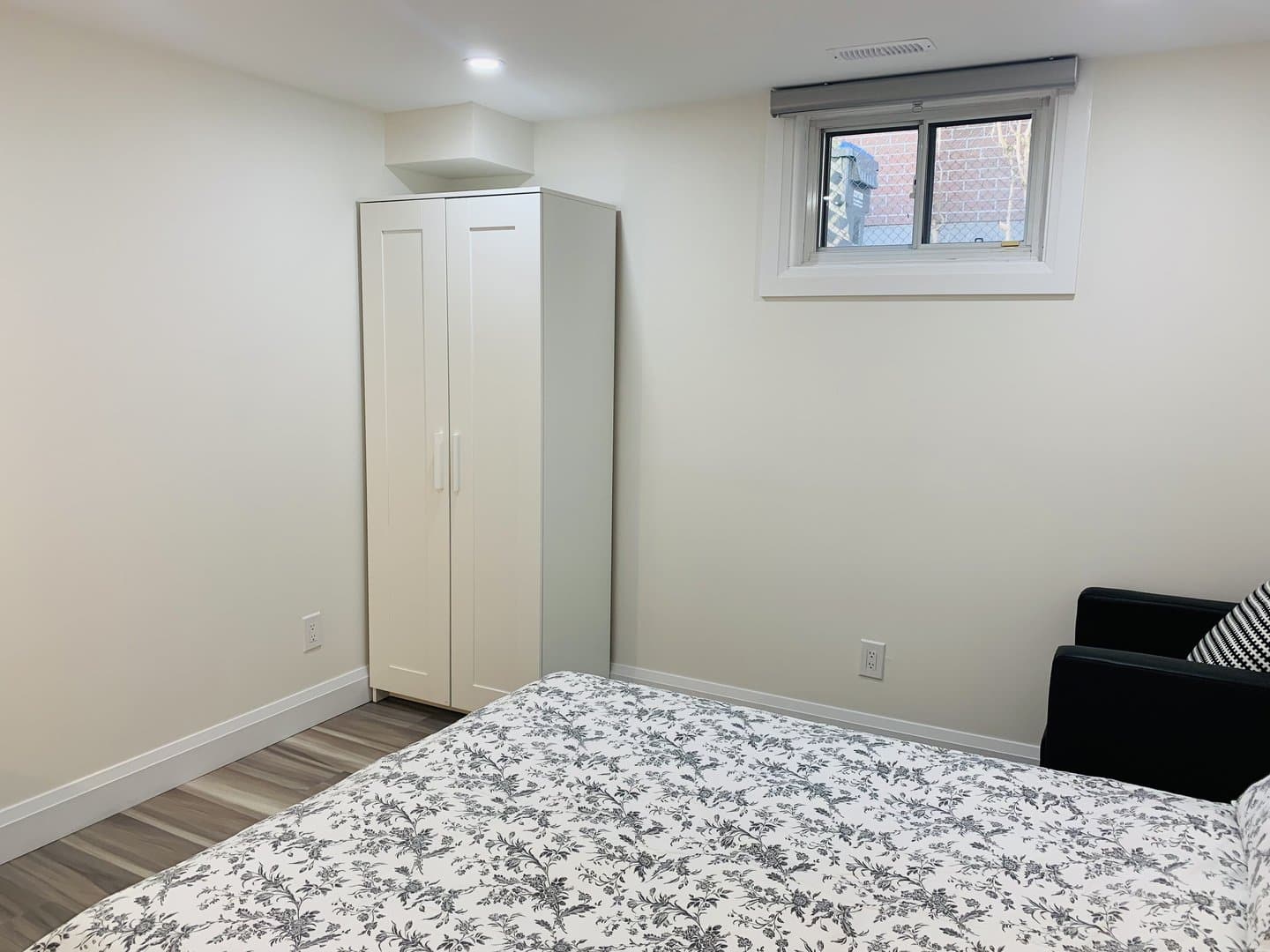 3214 Ibbetson Crescent - Photo 2