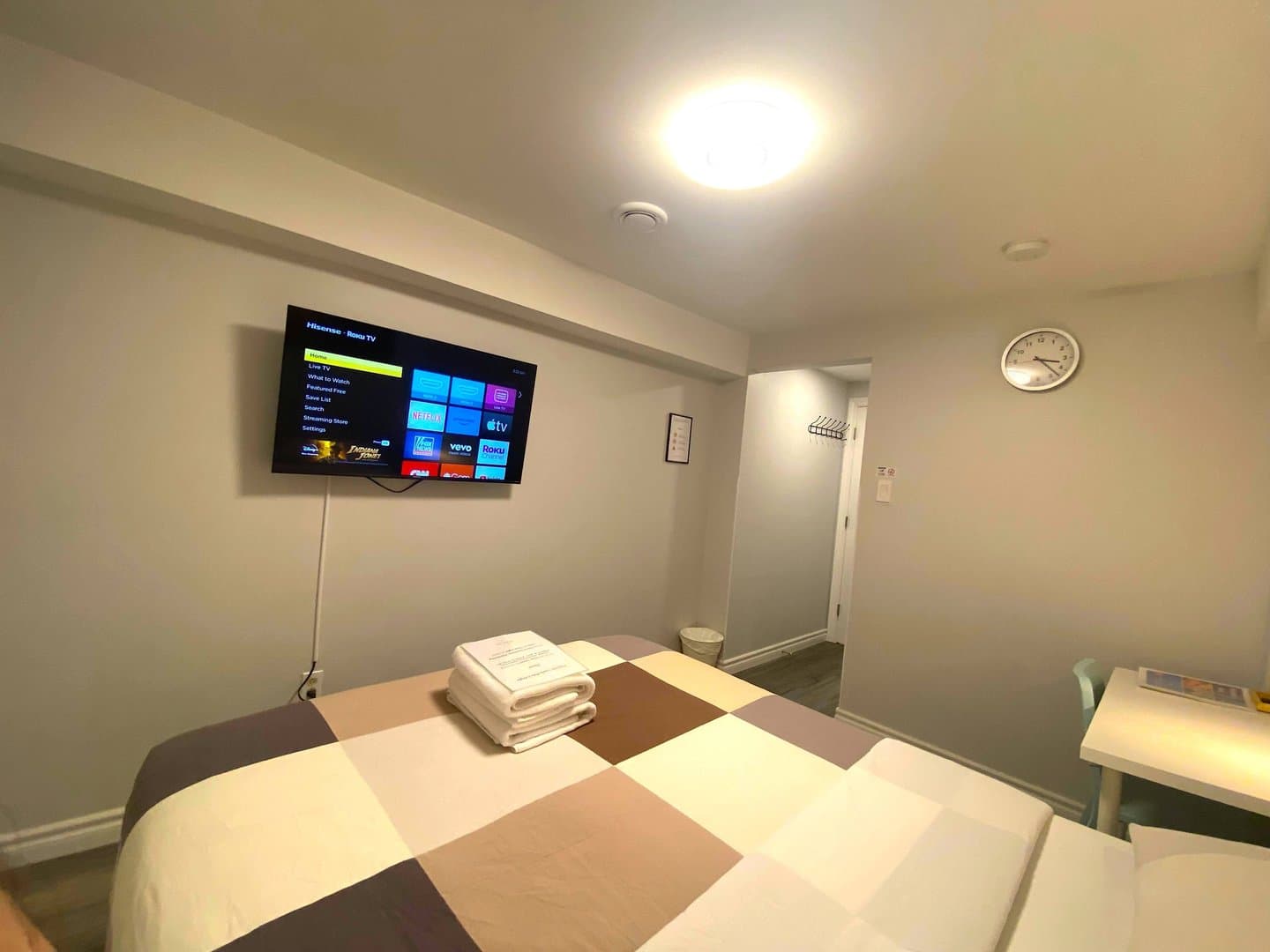Testimony Square - Photo 3