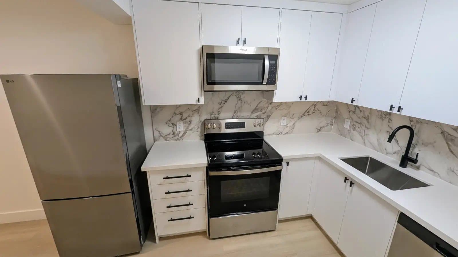 21 Hearthstone Crescent - Photo 1