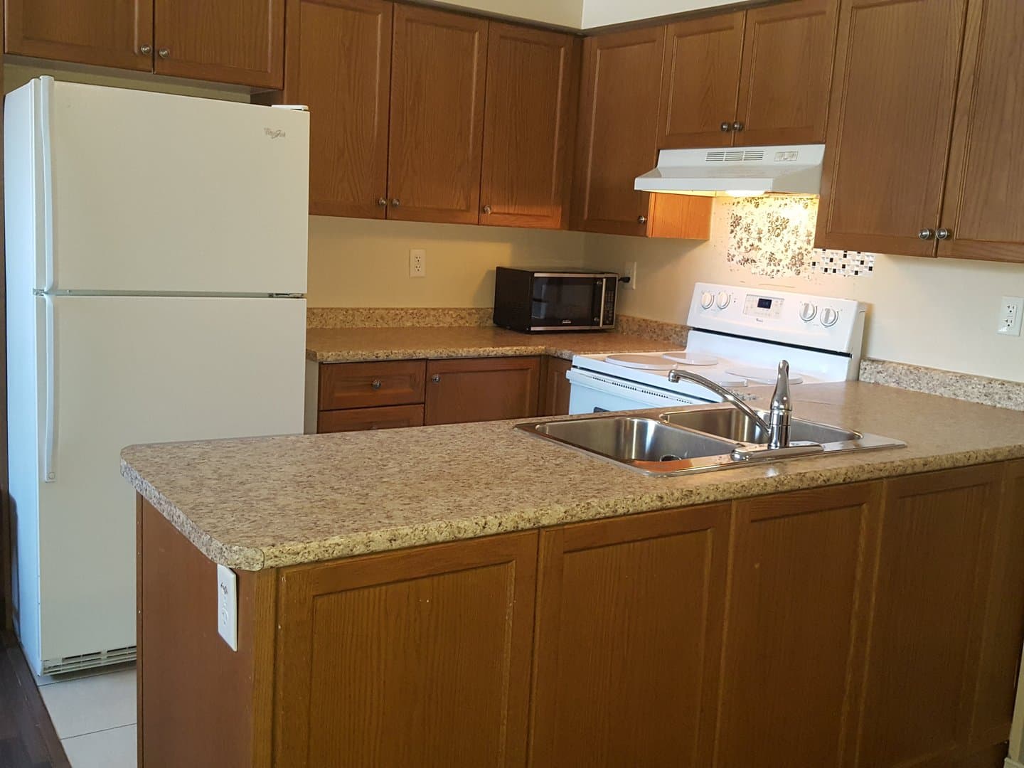 141 Isaac Devins Boulevard - Photo 3