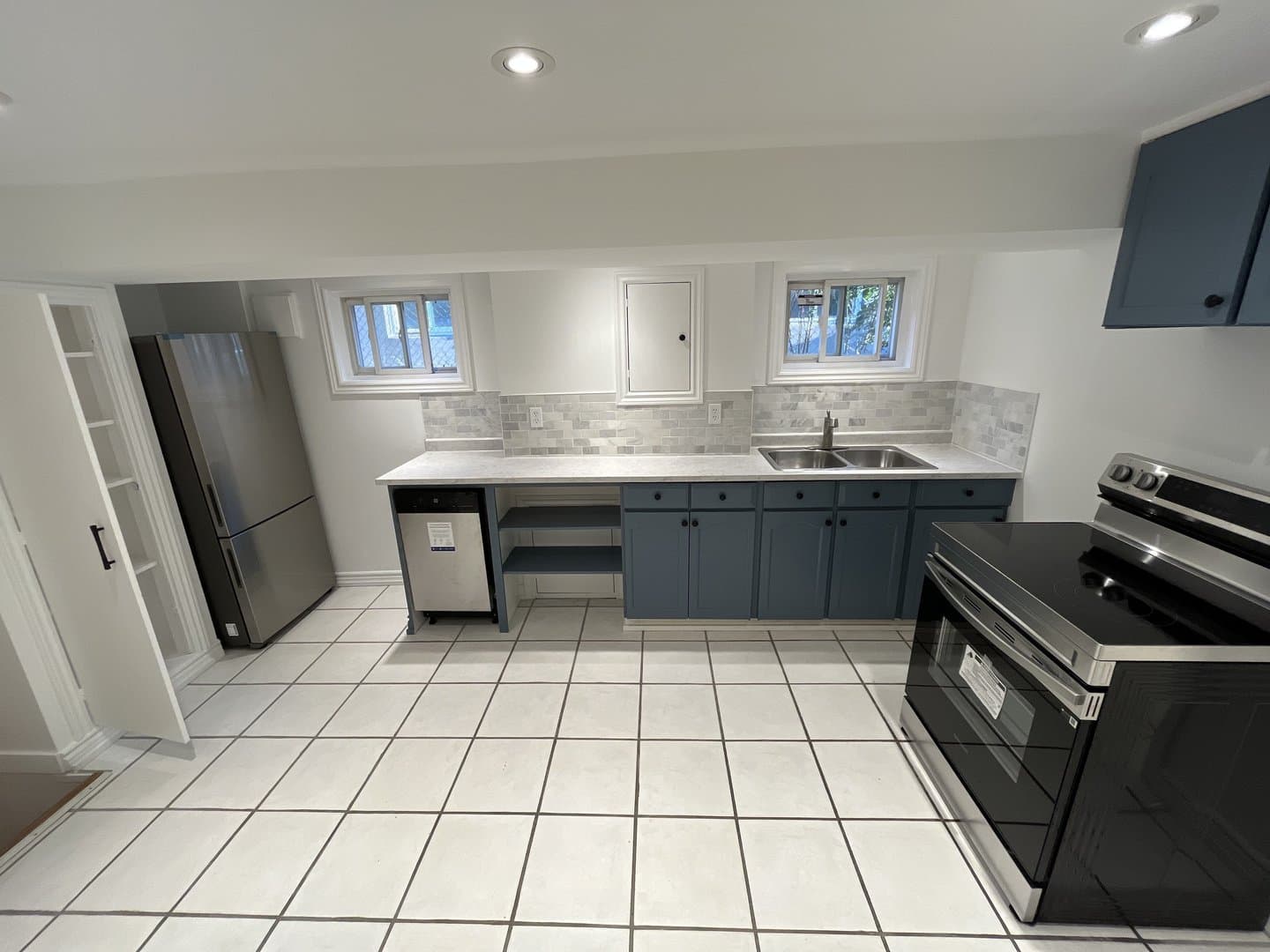231 Pineway Boulevard - Photo 2