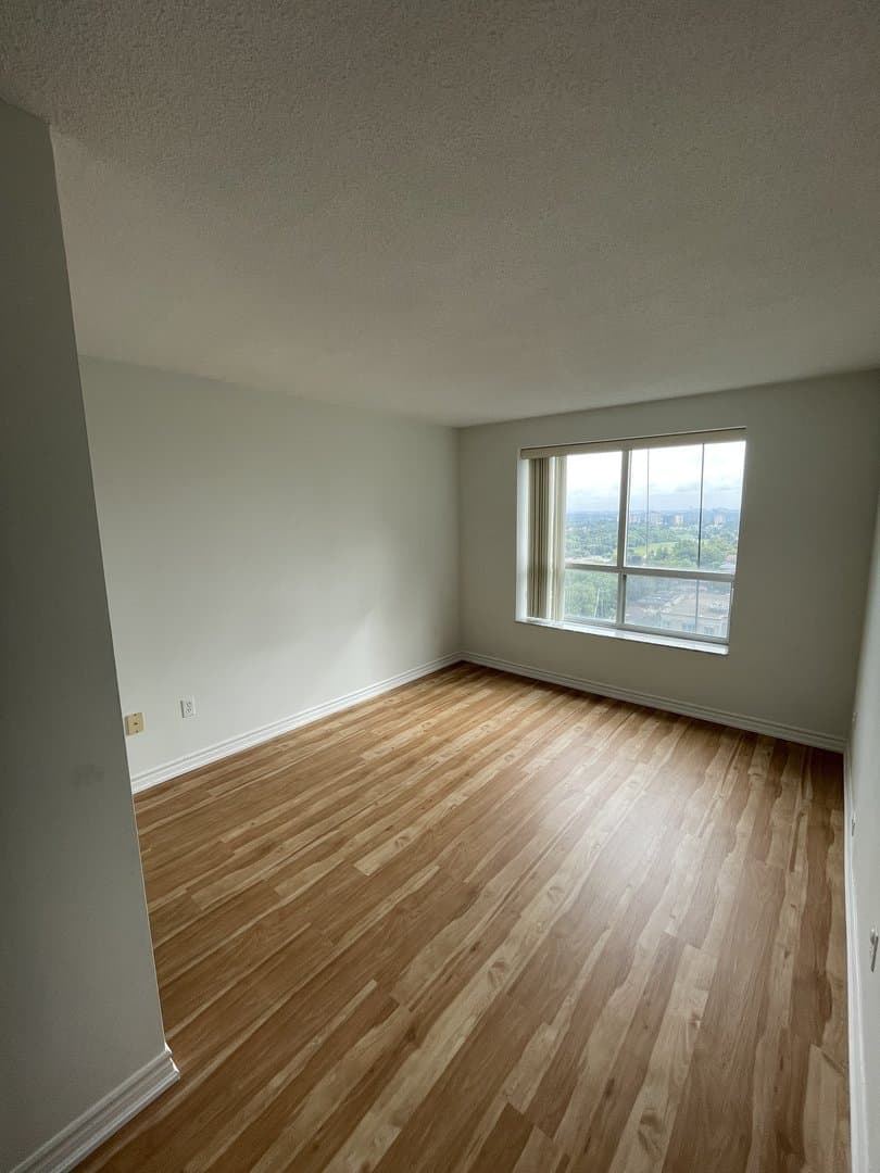 1 Pemberton Avenue - Photo 4