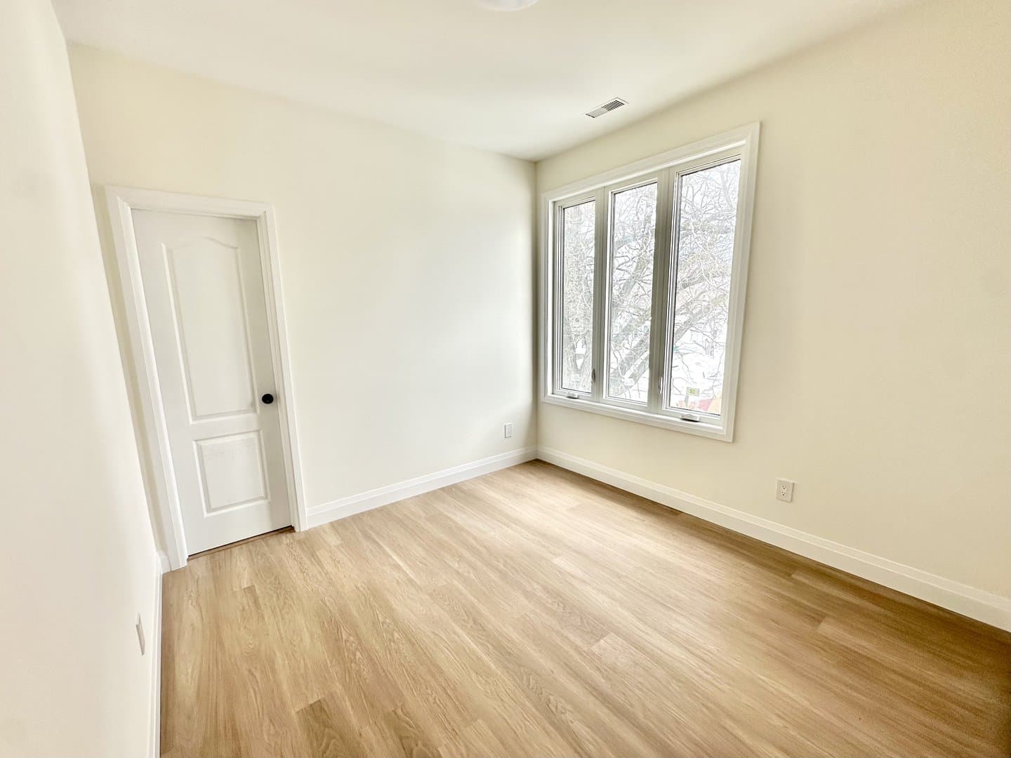 10 Kempsell Crescent - Photo 2