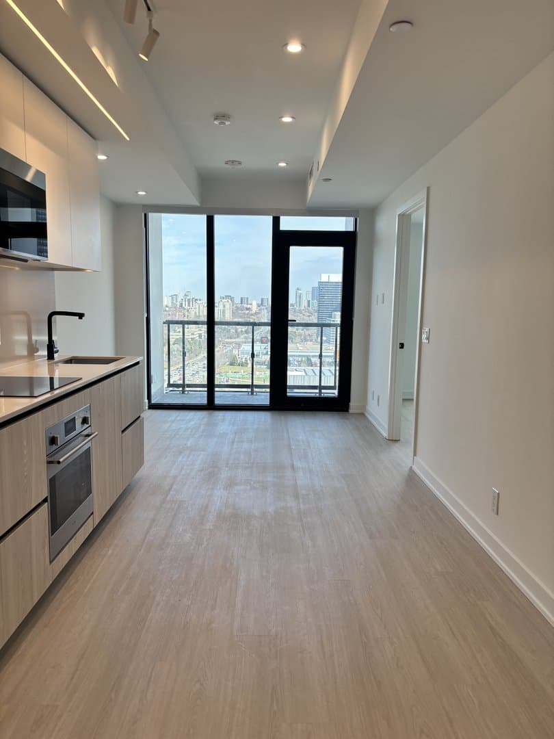 699 Sheppard Avenue East - Photo 2
