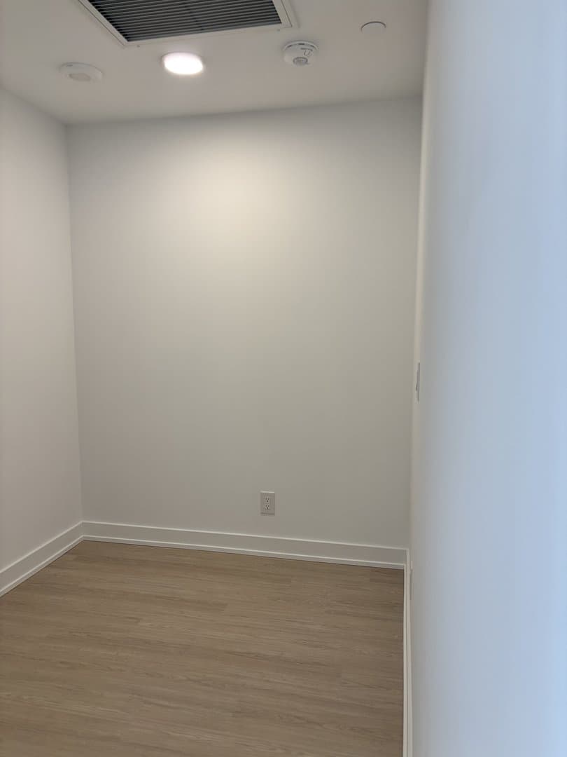 699 Sheppard Avenue East - Photo 4