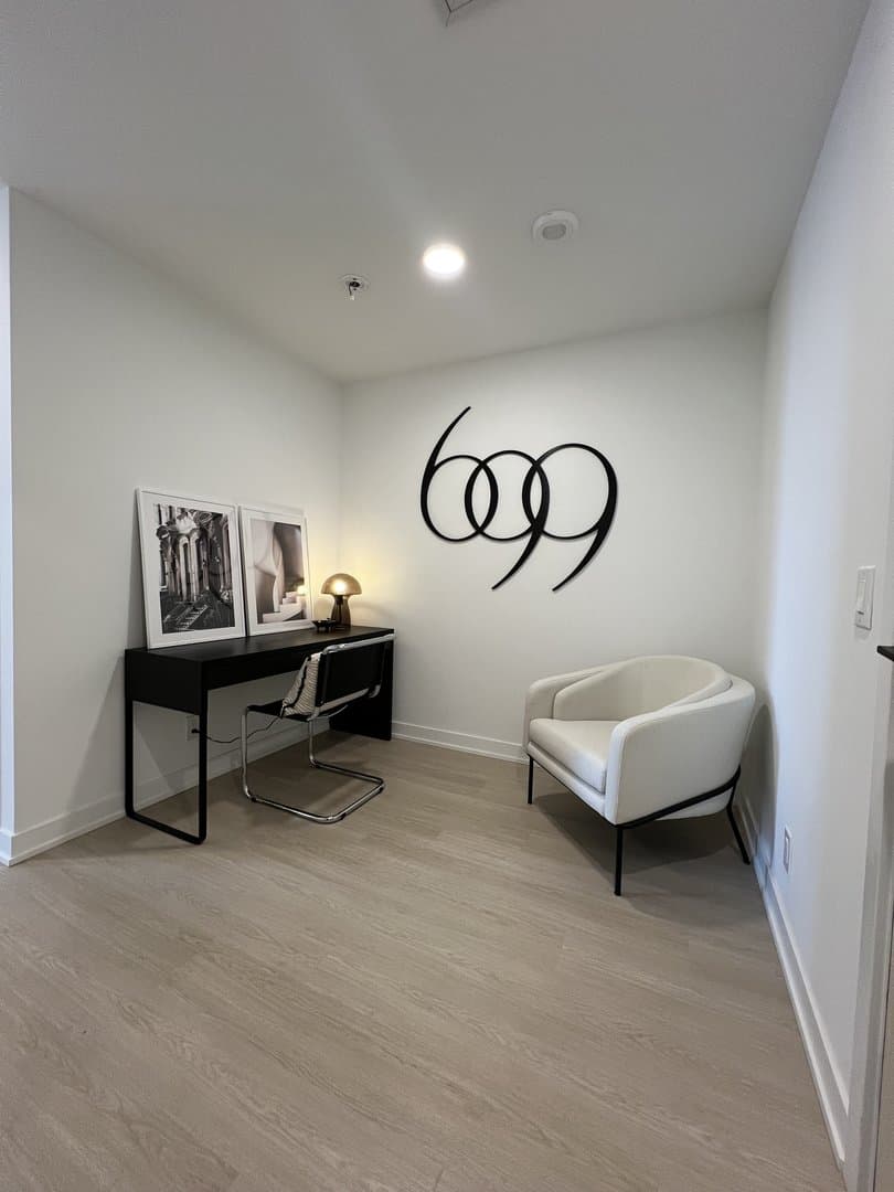 699 Sheppard Avenue East - Photo 2