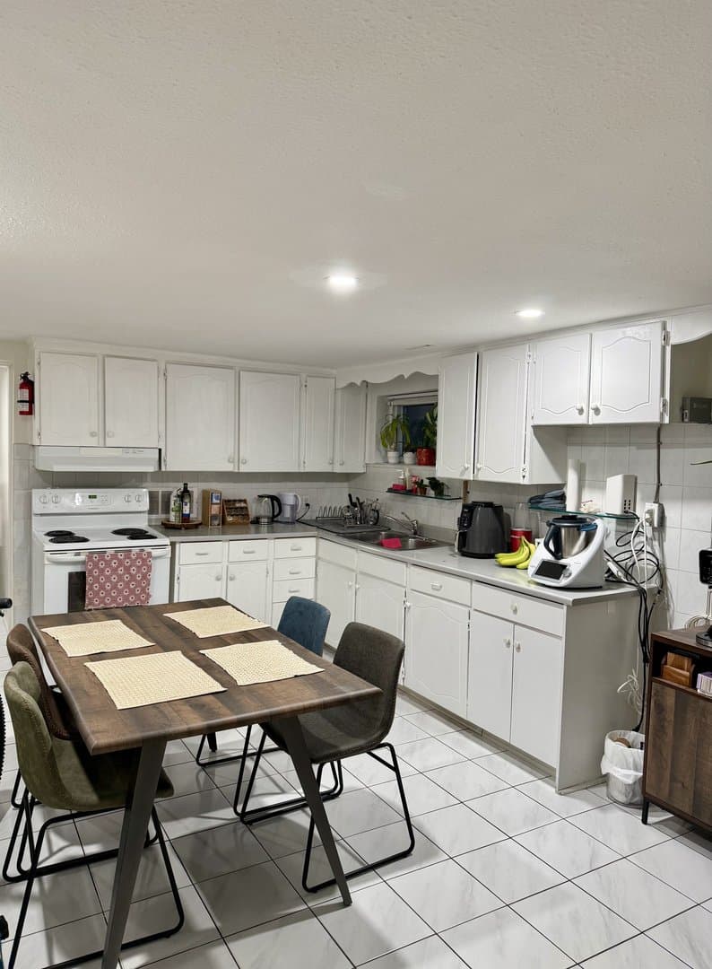 308 Pellatt Avenue - Photo 1