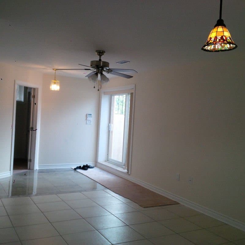 98 Steeles Avenue East - Photo 1