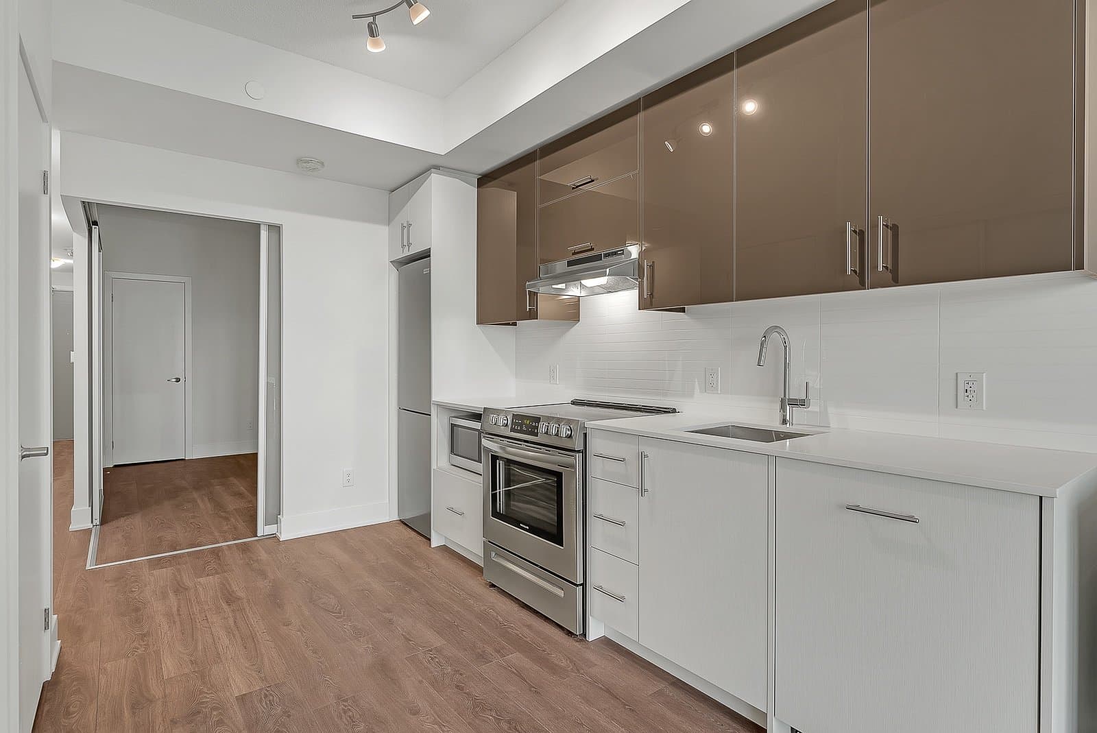 188 Fairview Mall Drive - Photo 3