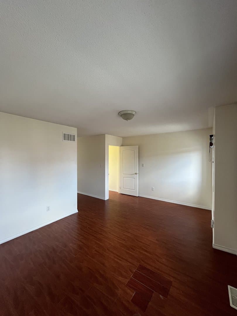 80 Leitch Avenue - Photo 2