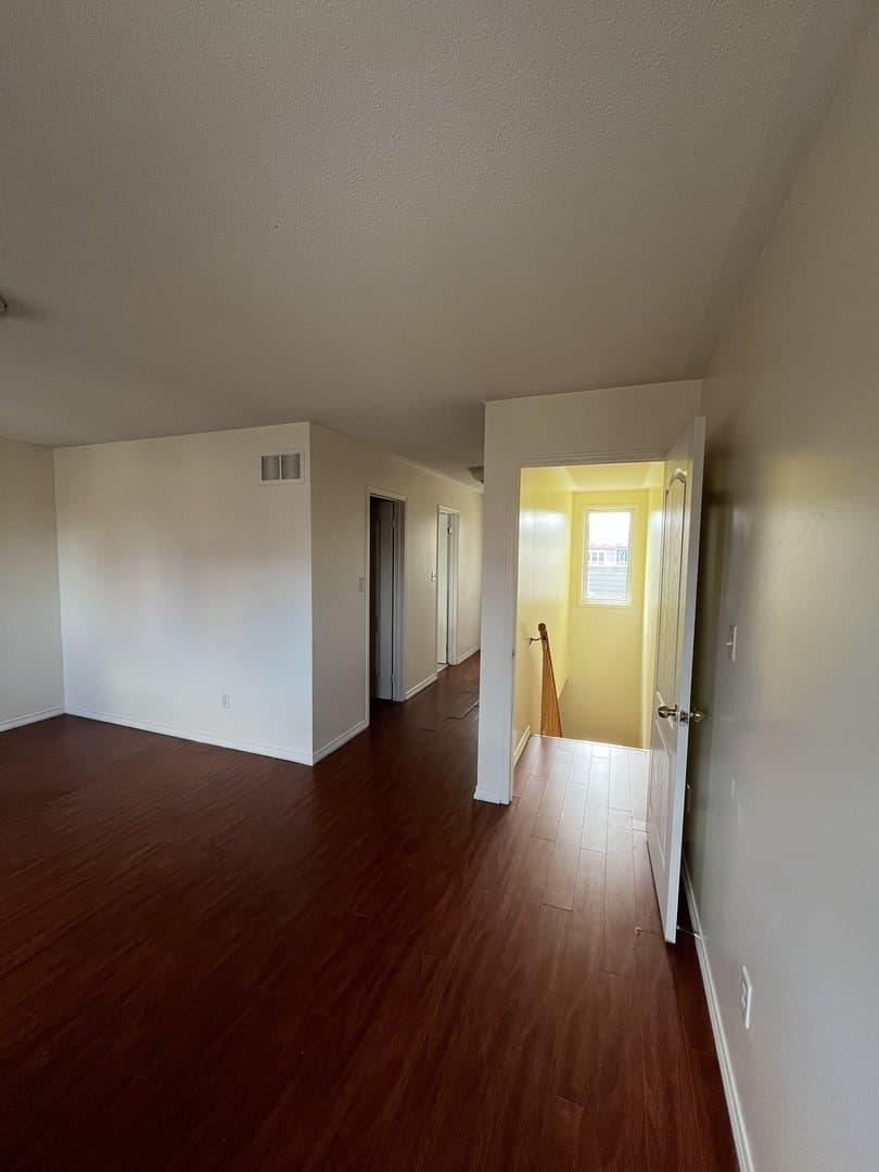 80 Leitch Avenue - Photo 4