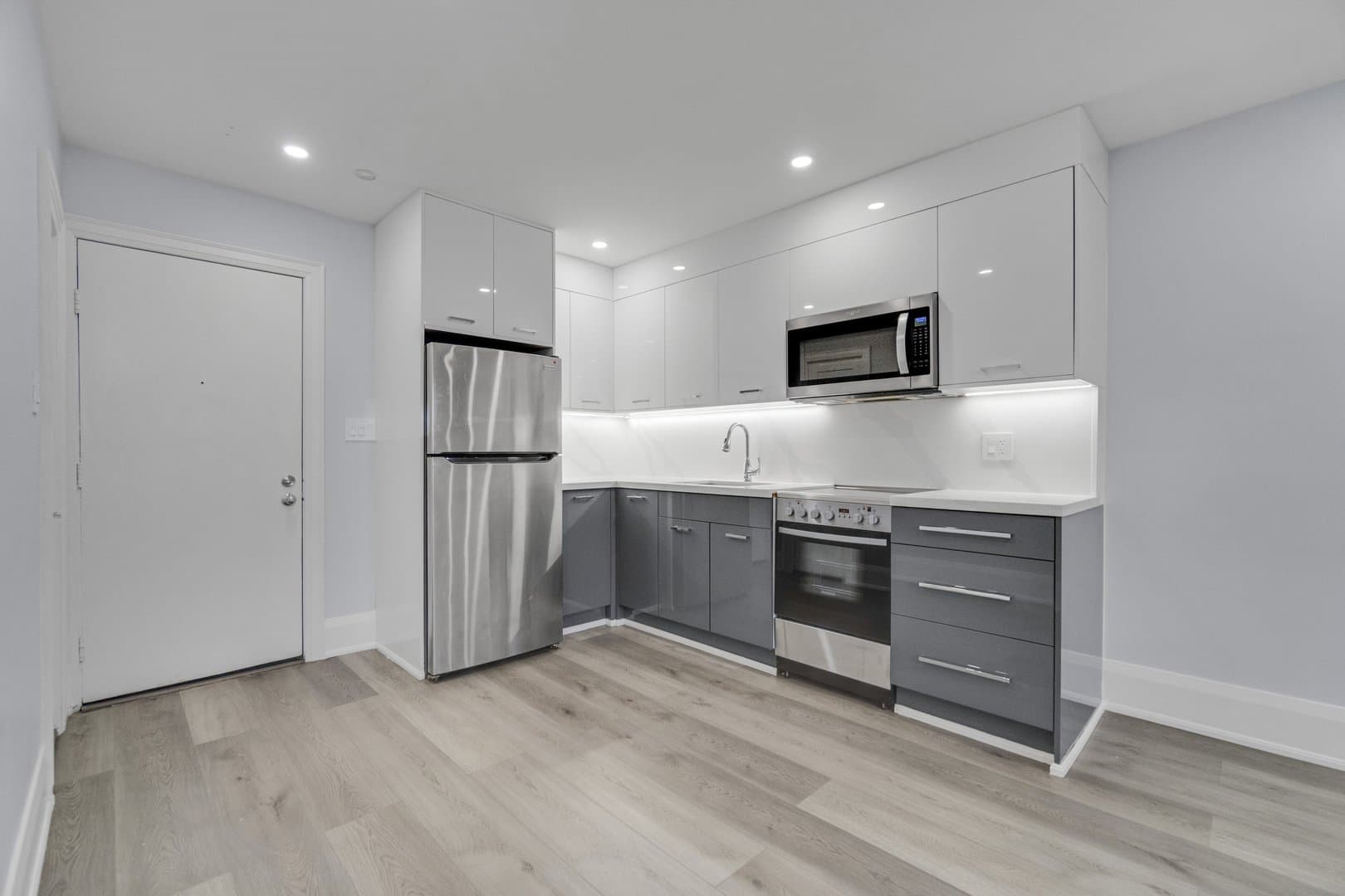 6 Saranac Boulevard - Photo 3