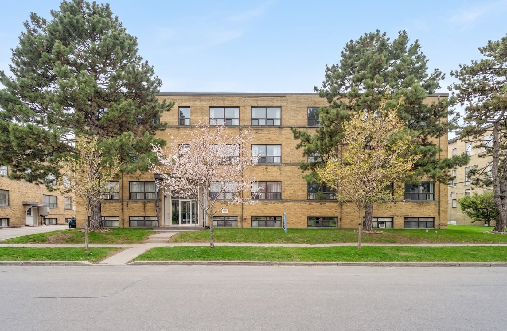 6 Saranac Boulevard