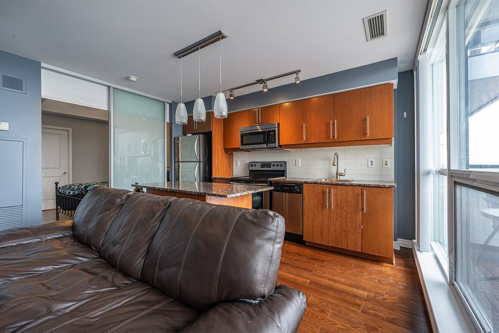 2885 Bayview Avenue - Photo 4