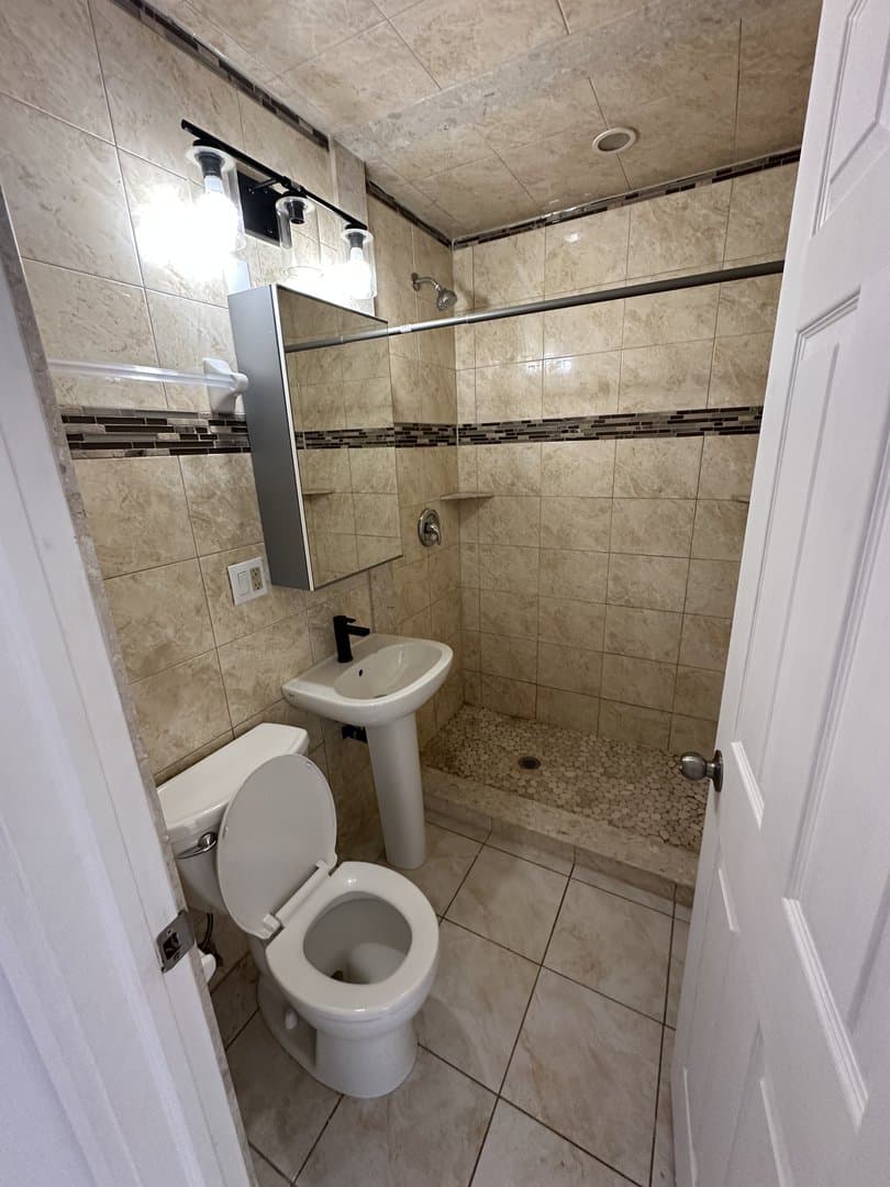 10 Ellison Avenue - Photo 3