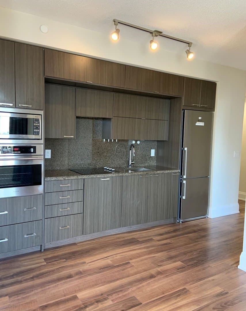 30 Harrison Garden Boulevard - Photo 2