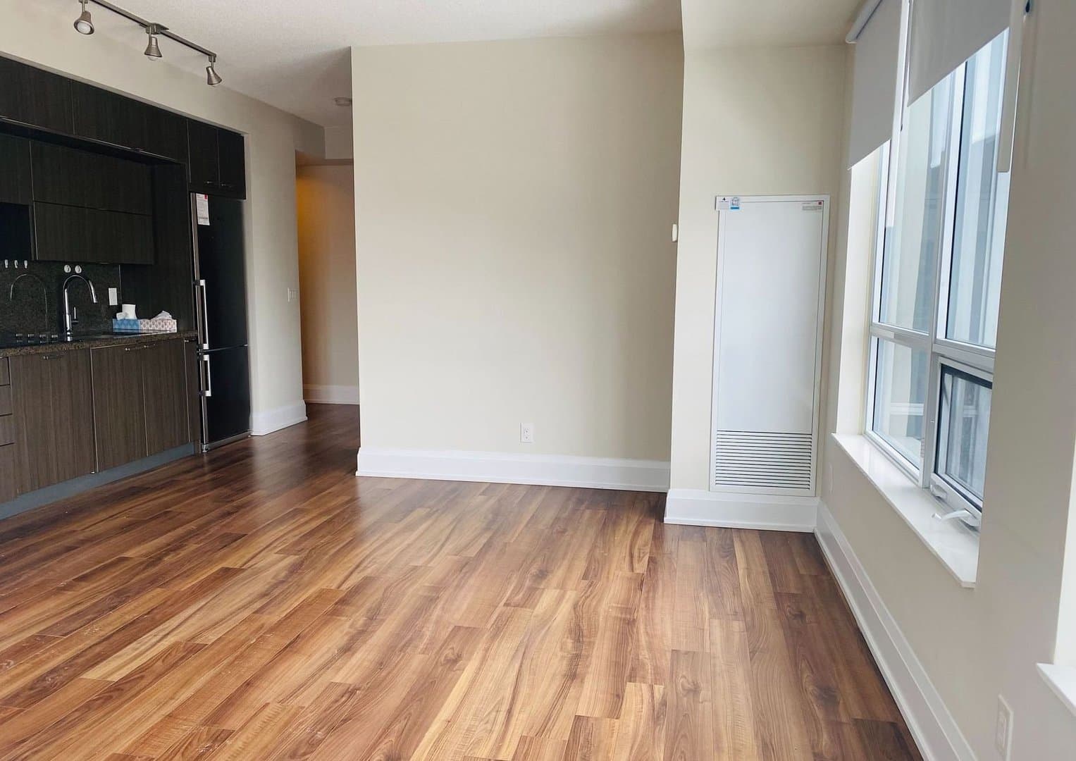 30 Harrison Garden Boulevard - Photo 3