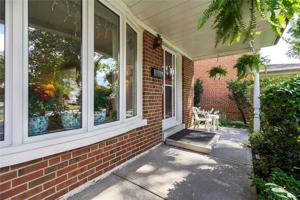 25 Leeswood Crescent - Photo 2