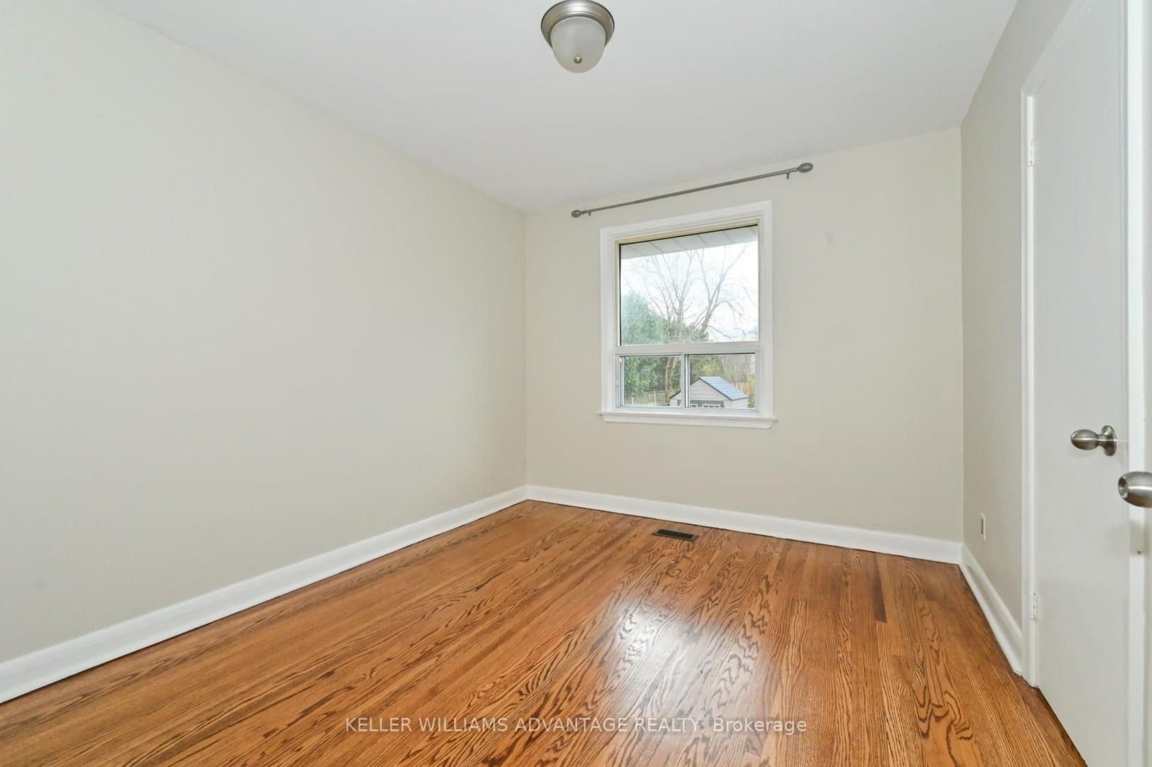 88 Wexford Boulevard - Photo 4