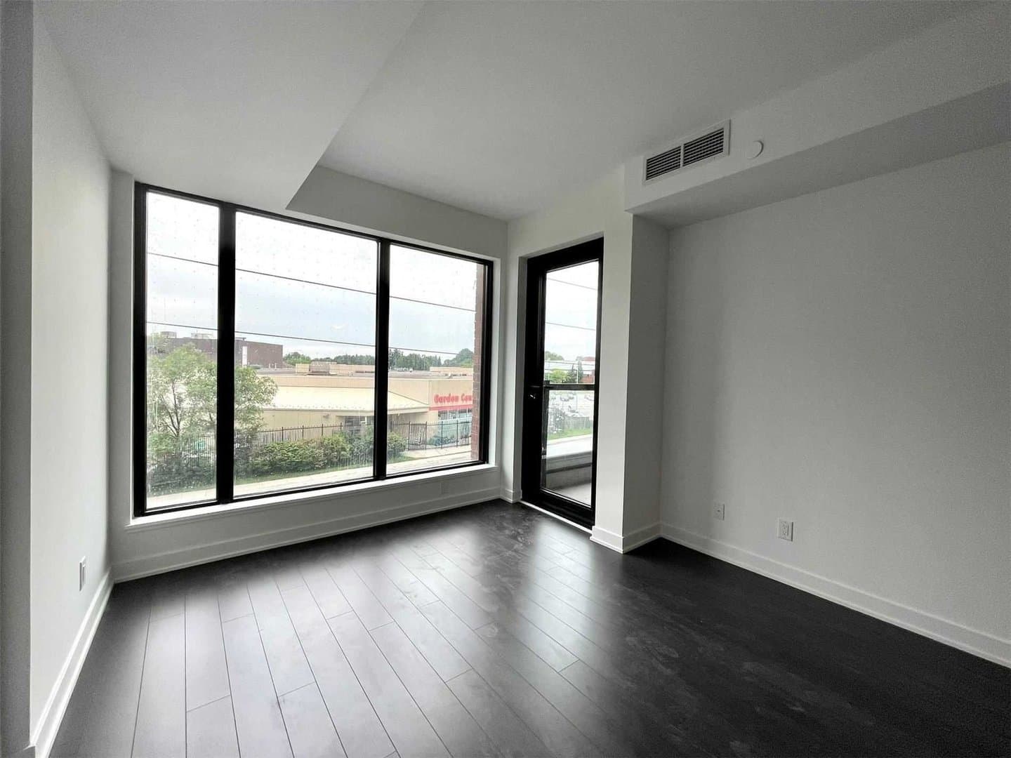 2799 Kingston Road - Photo 4