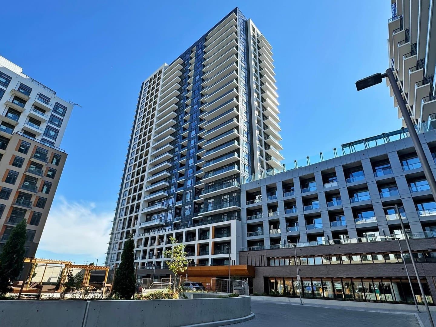 7950 Bathurst Street - Photo 3
